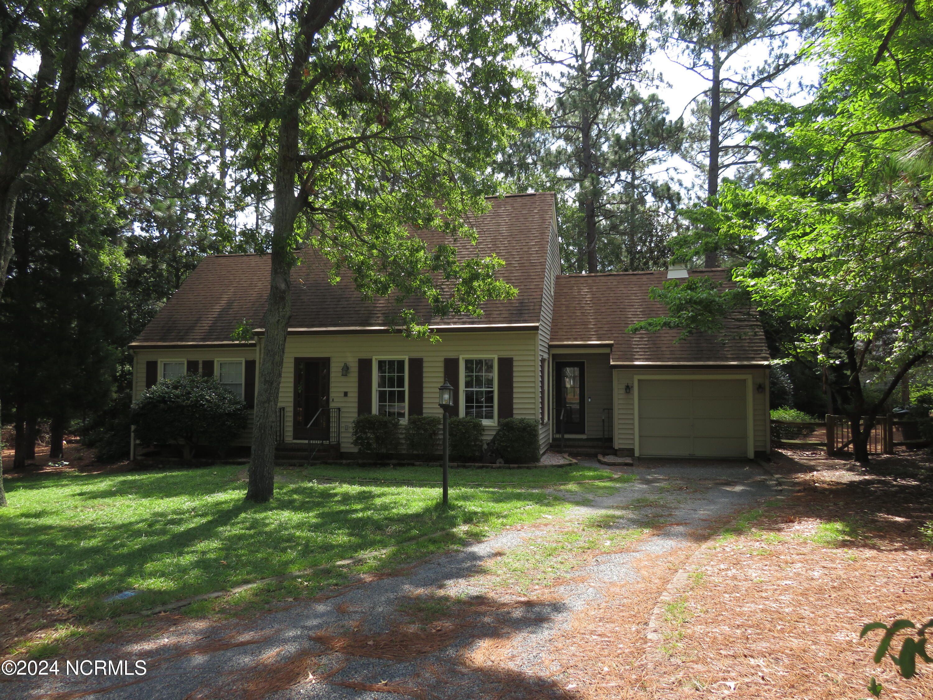 16 Cameron Lane Property Photo 1