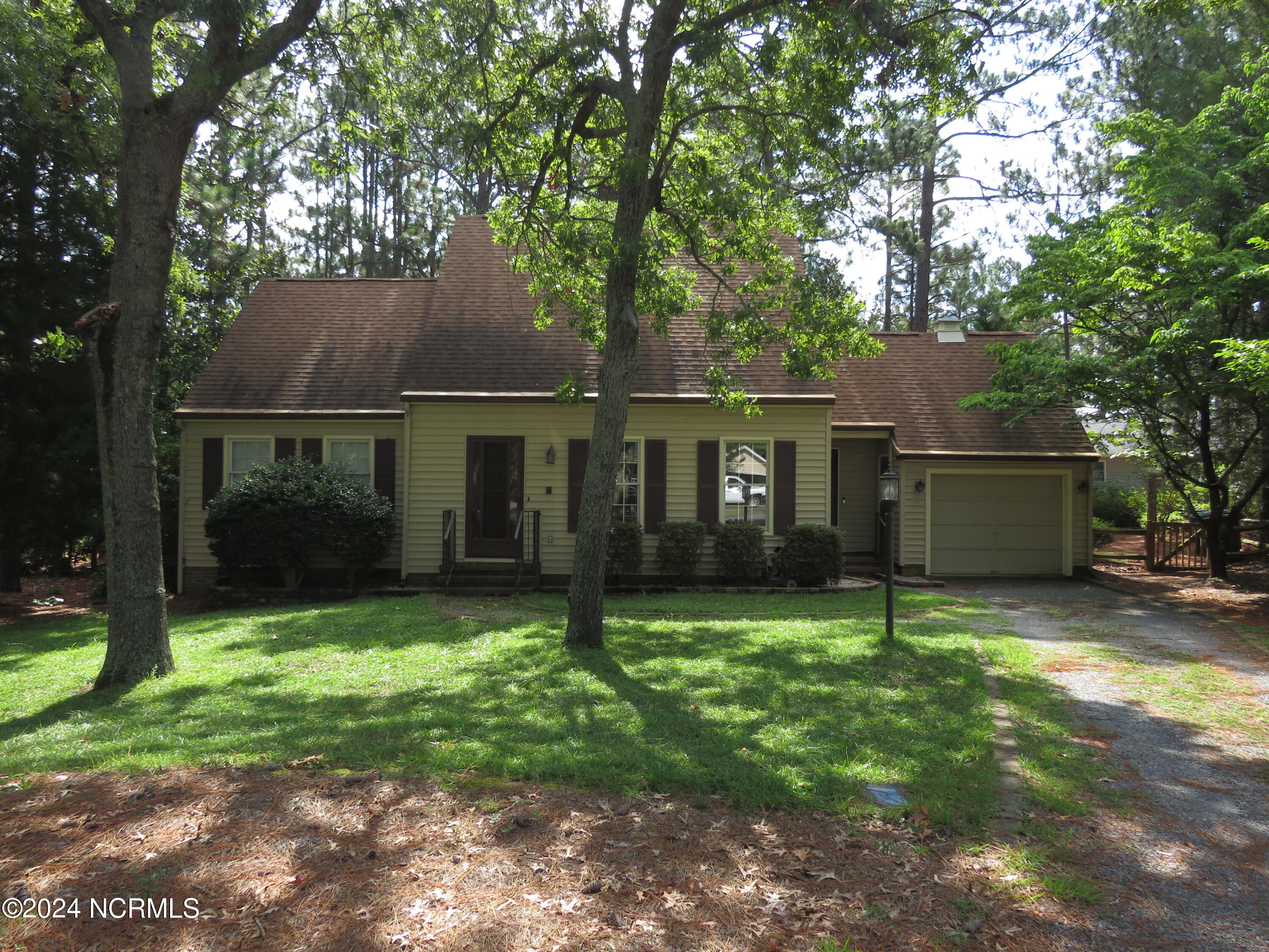 16 Cameron Lane Property Photo 2