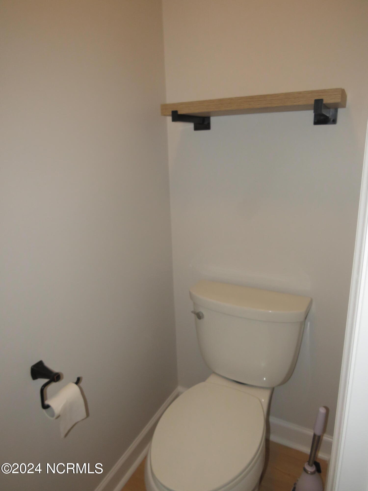 16 Cameron Lane Property Photo 14