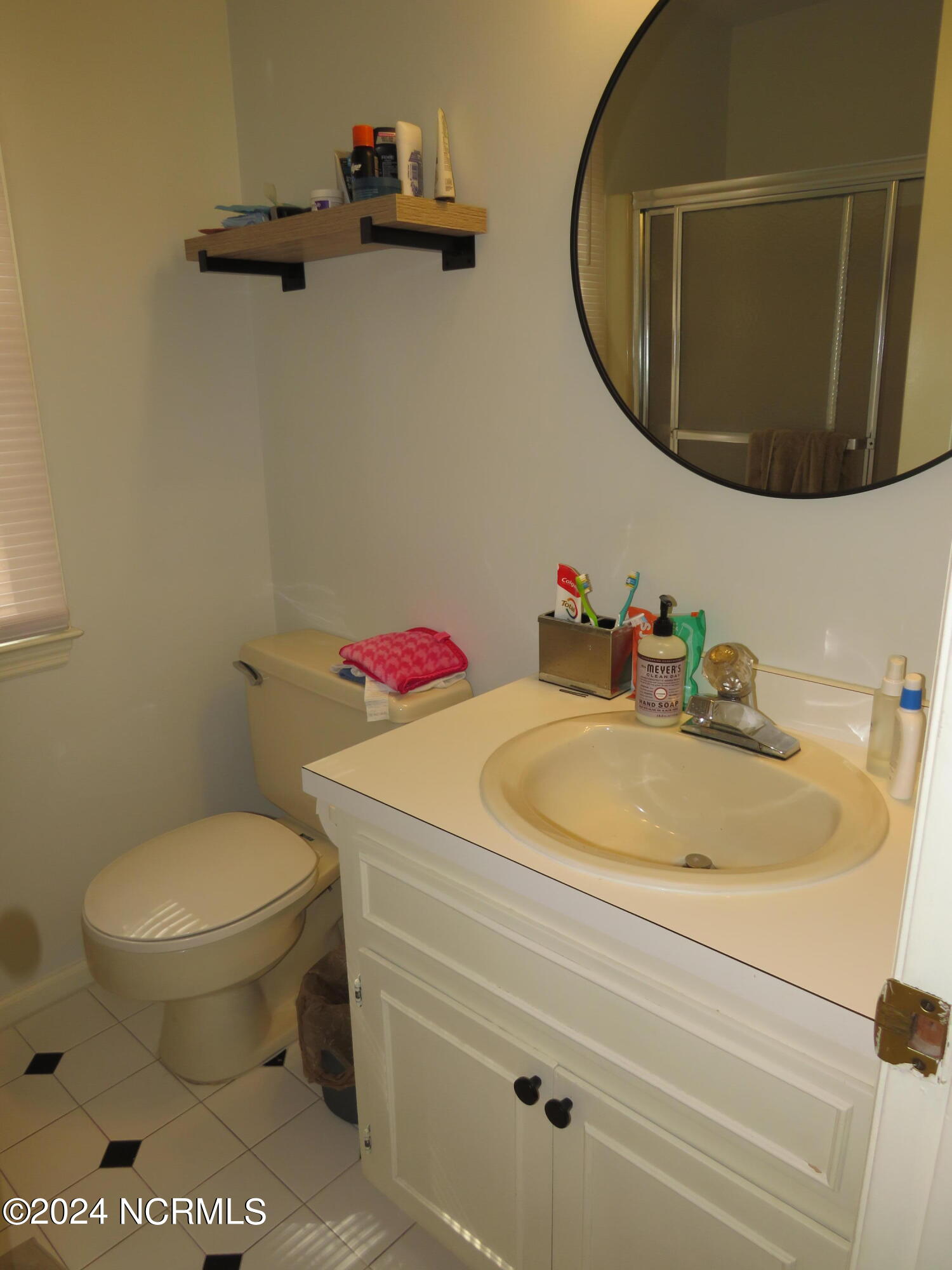 16 Cameron Lane Property Photo 22