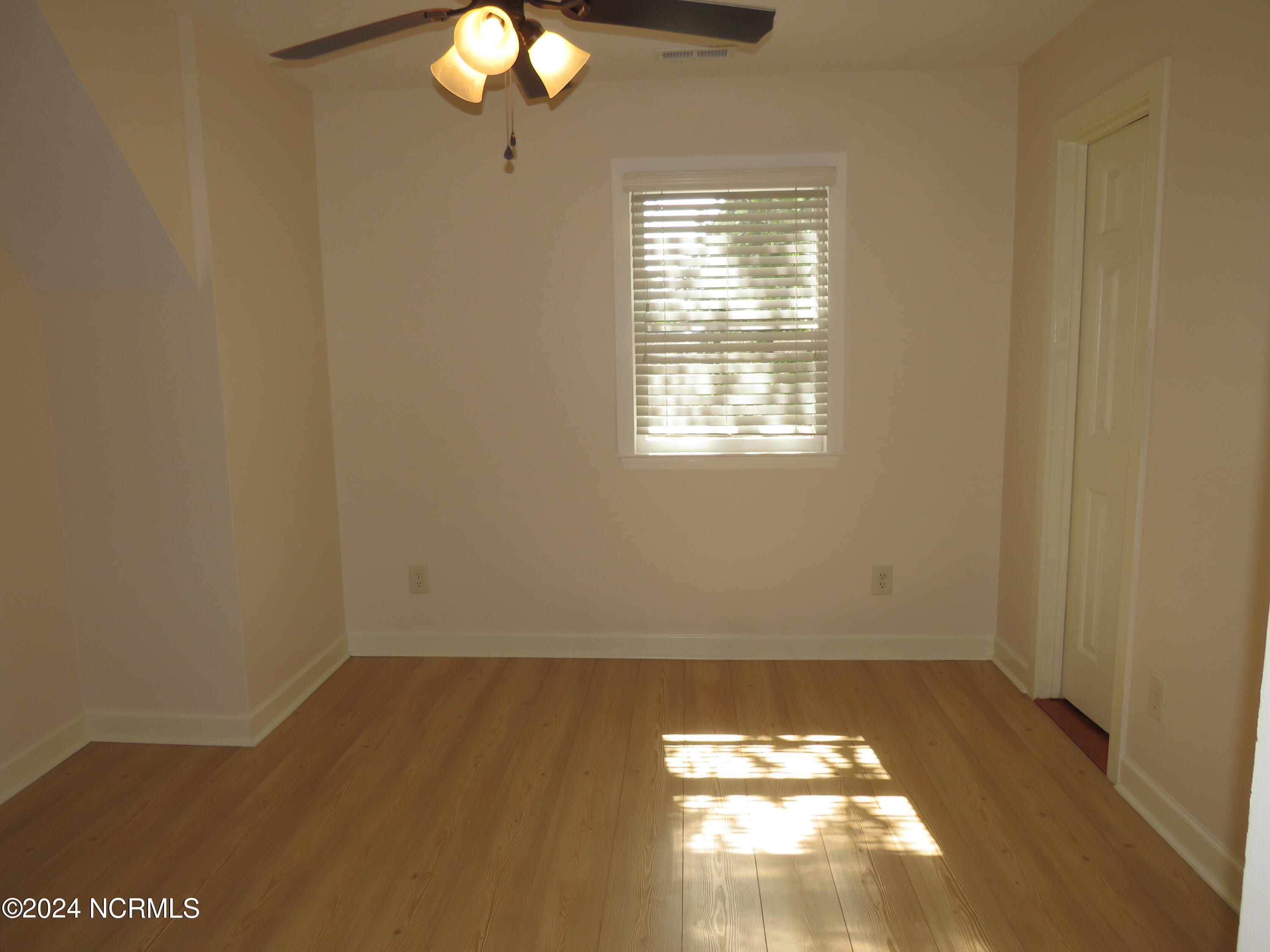 16 Cameron Lane Property Photo 27