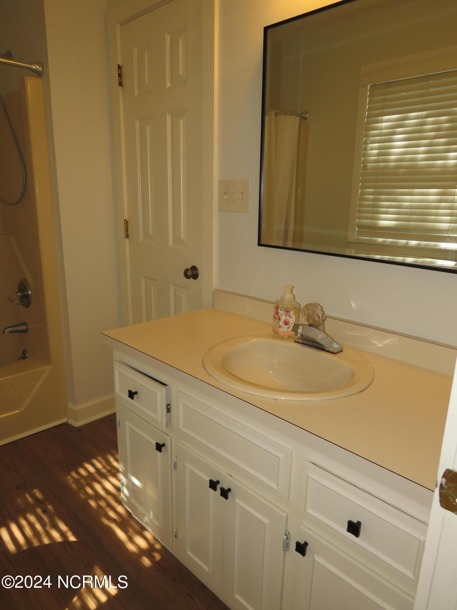 16 Cameron Lane Property Photo 30