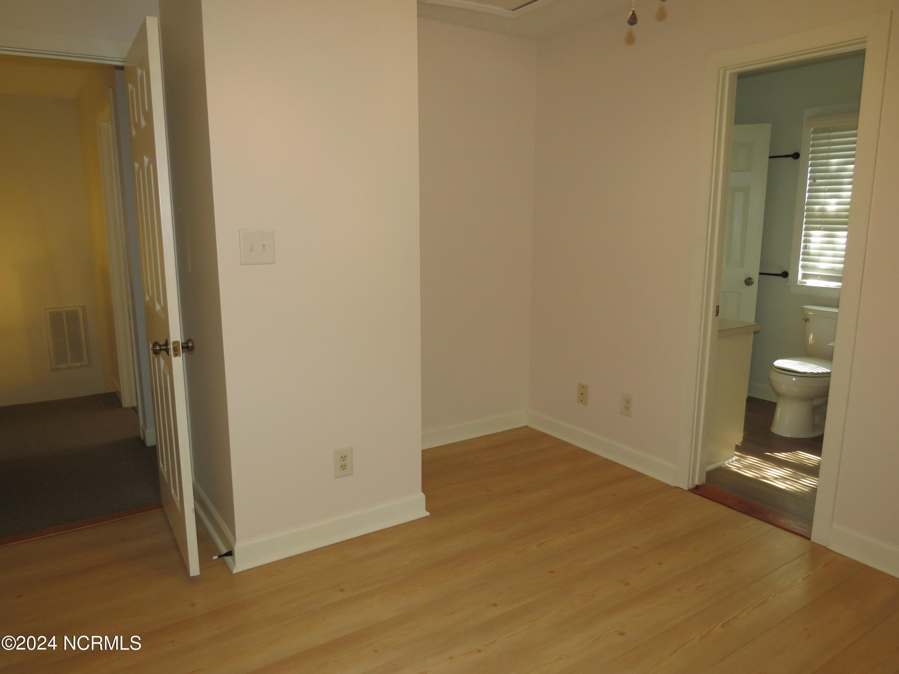 16 Cameron Lane Property Photo 32
