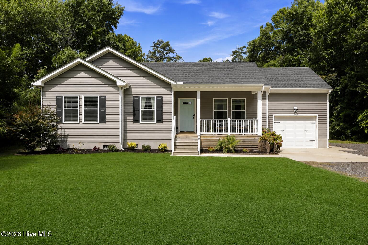 120 S Currituck Road Property Photo 1