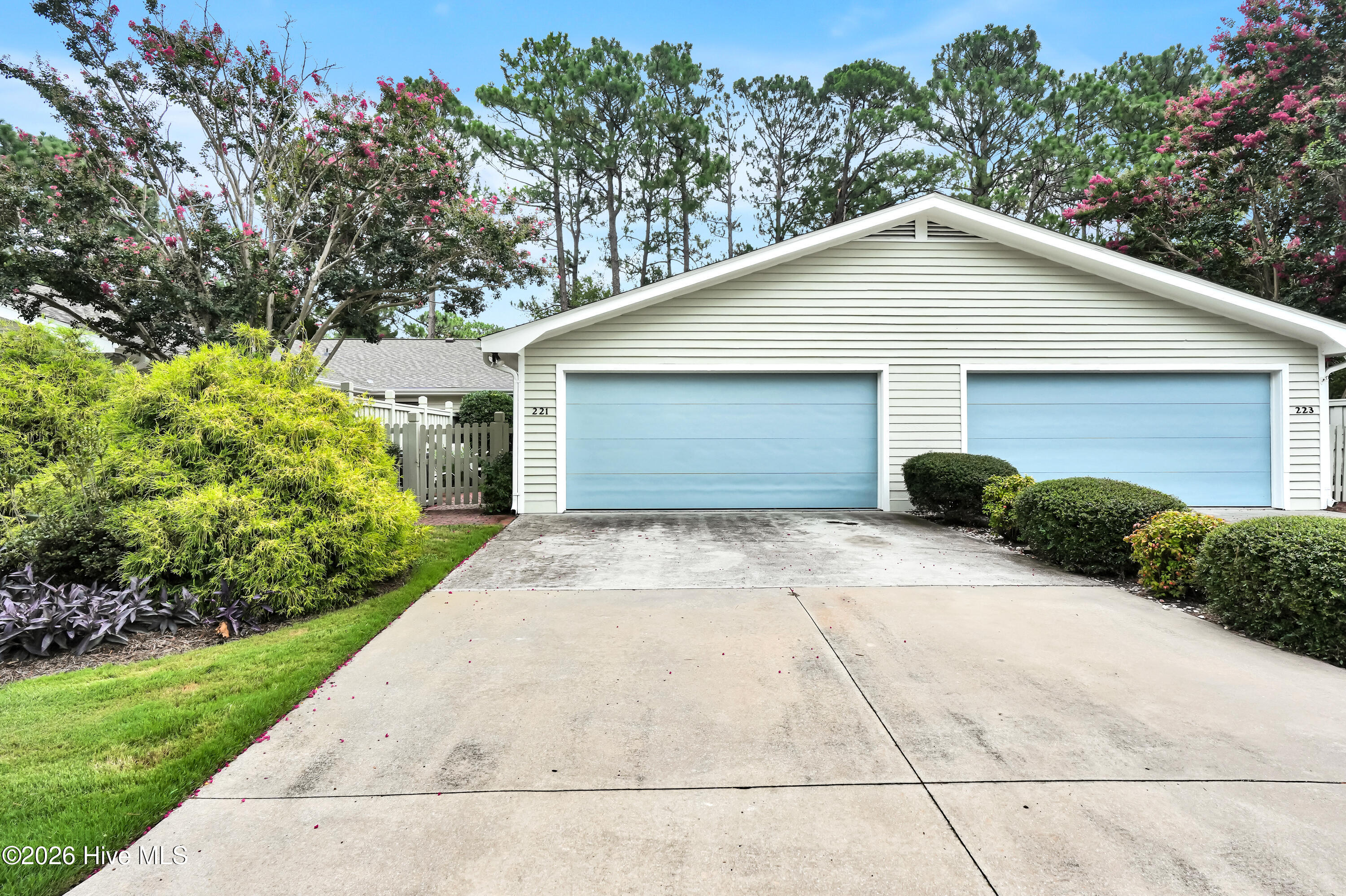 221 Inland Greens Circle Property Photo 4