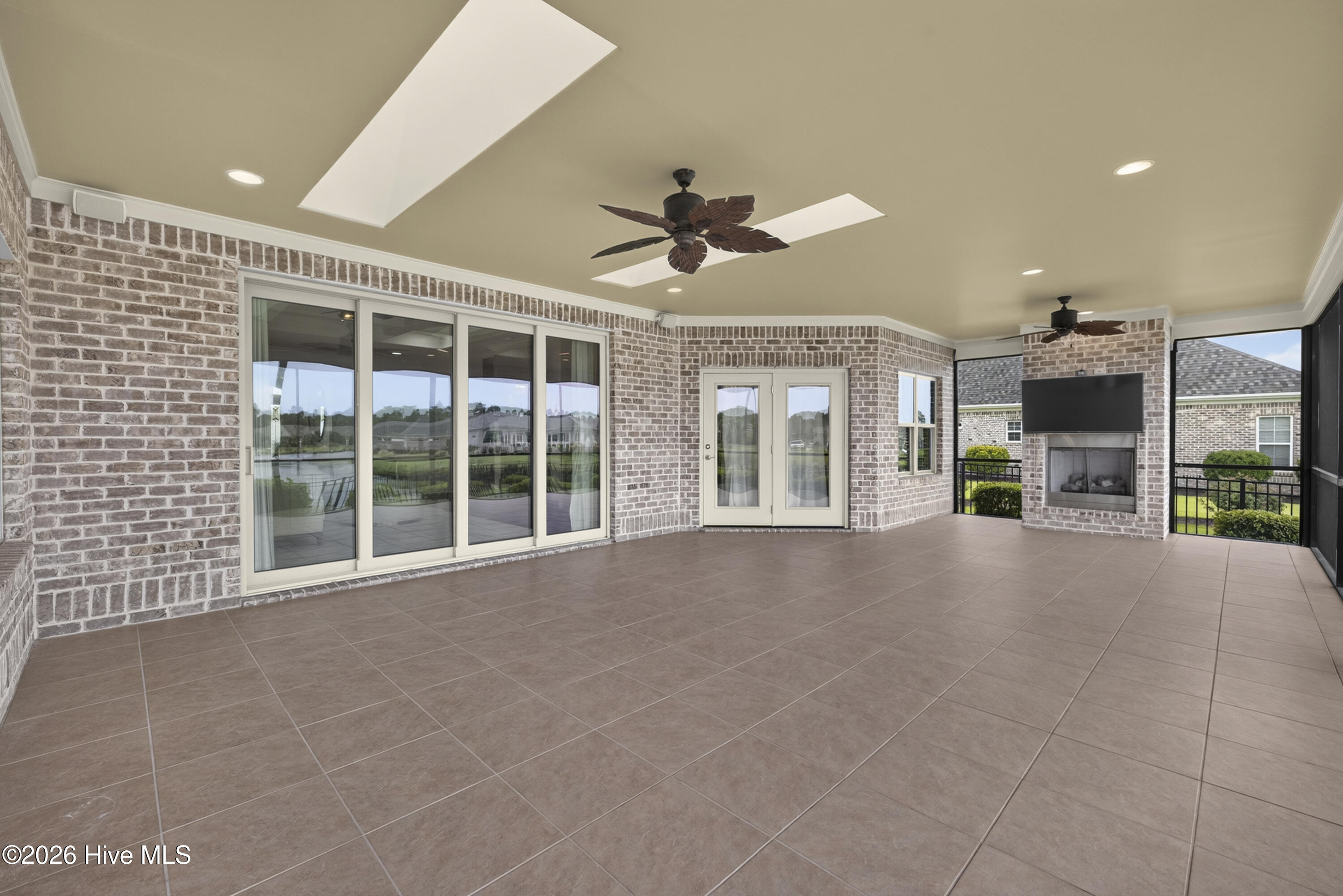 1004 Wind Lake Way Property Photo 30