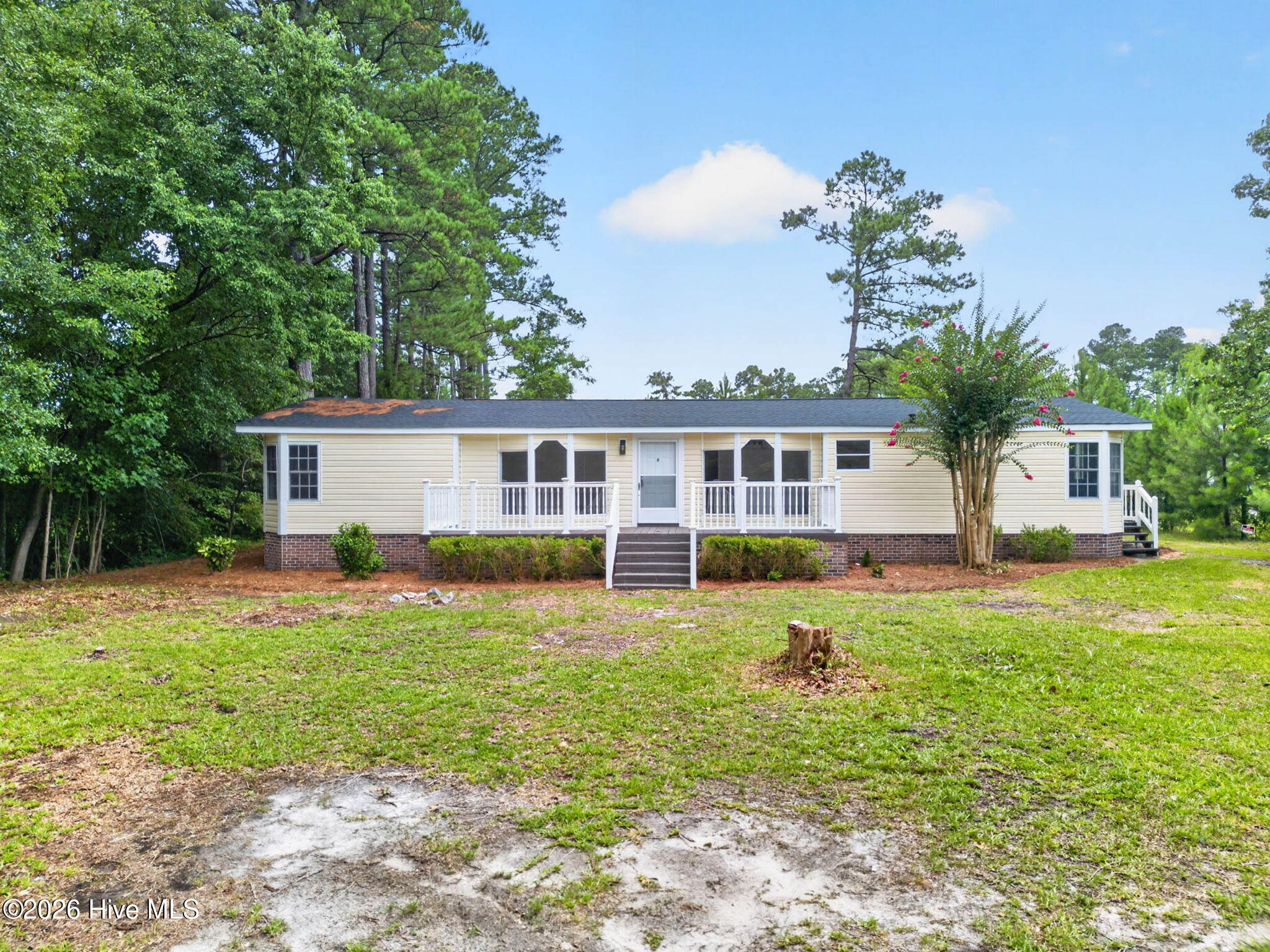 1209 Hickman Road NW Property Photo 1