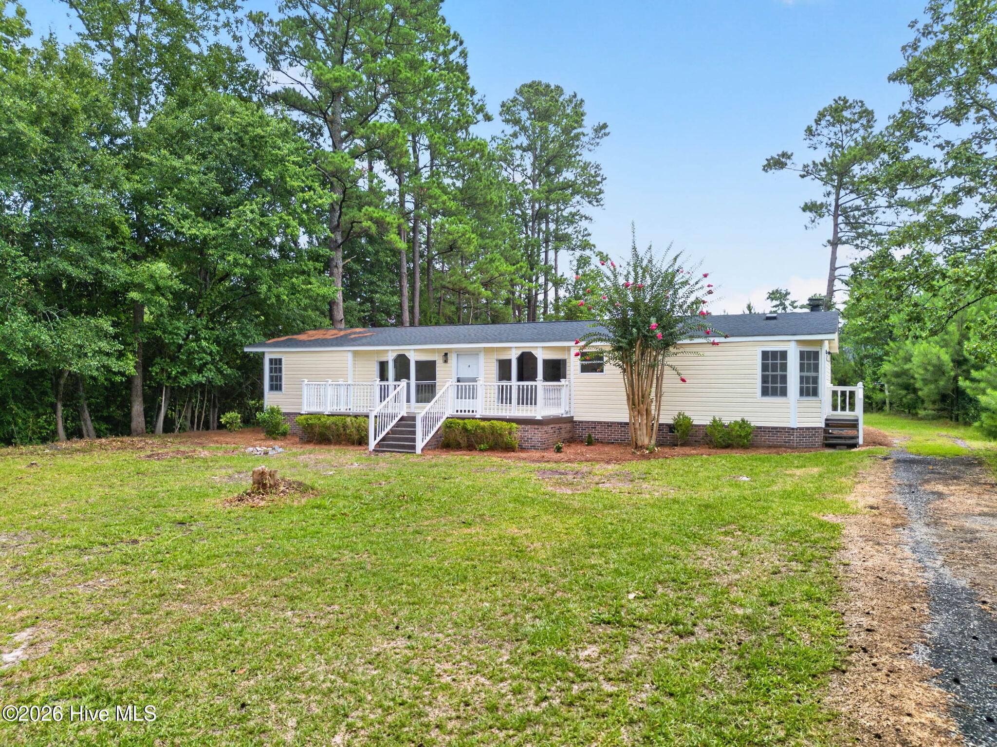 1209 Hickman Road Nw Property Photo 2