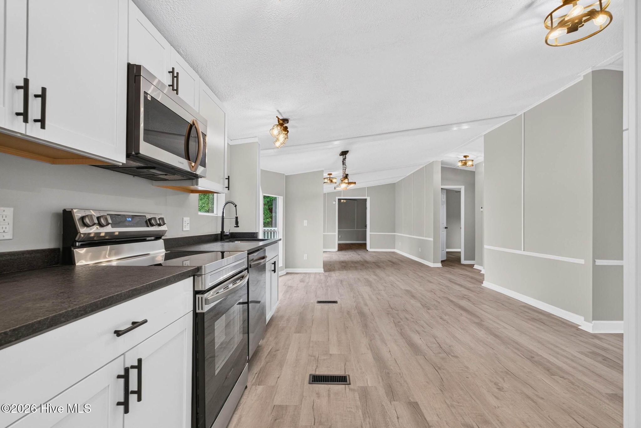 1209 Hickman Road Nw Property Photo 14