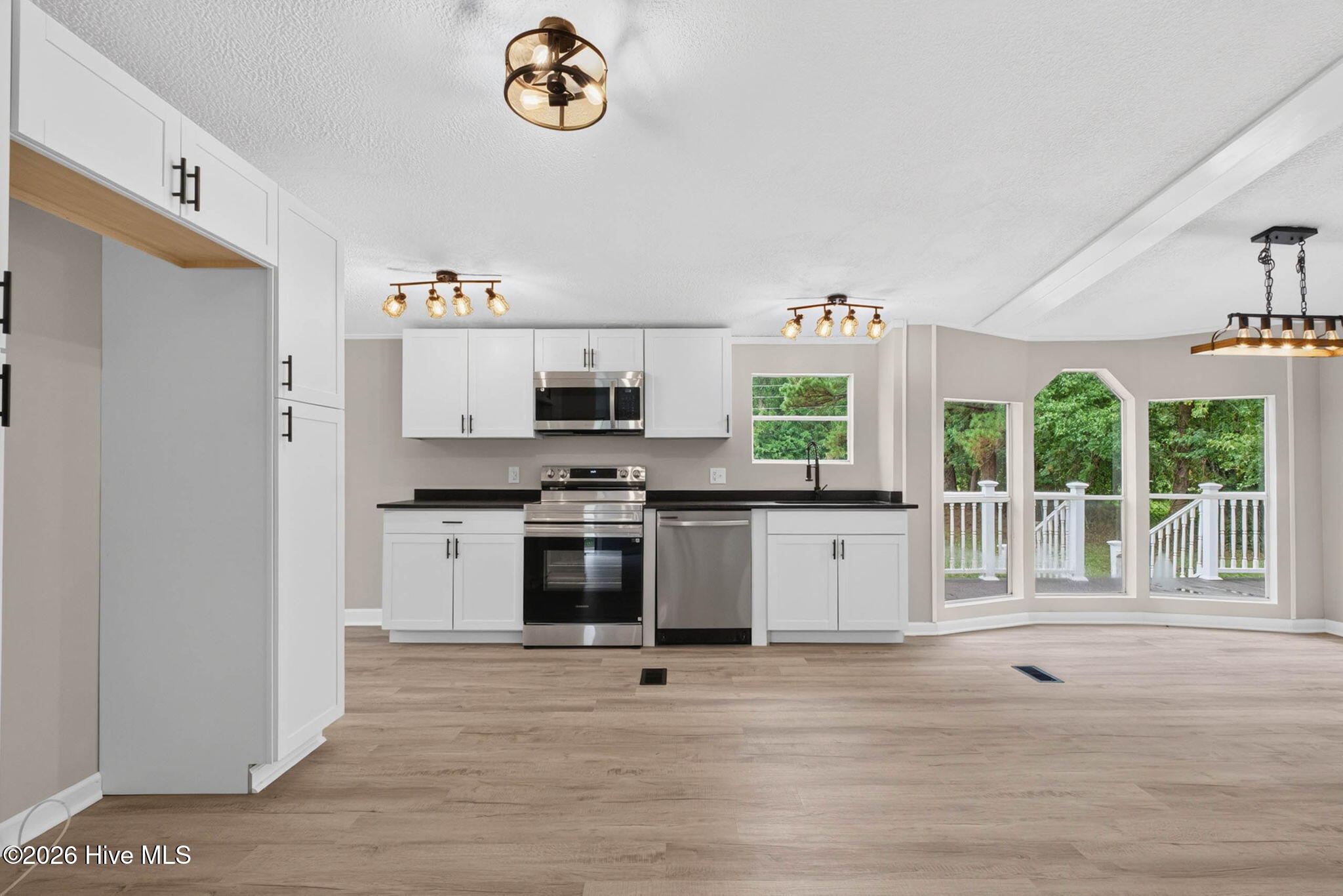 1209 Hickman Road Nw Property Photo 15