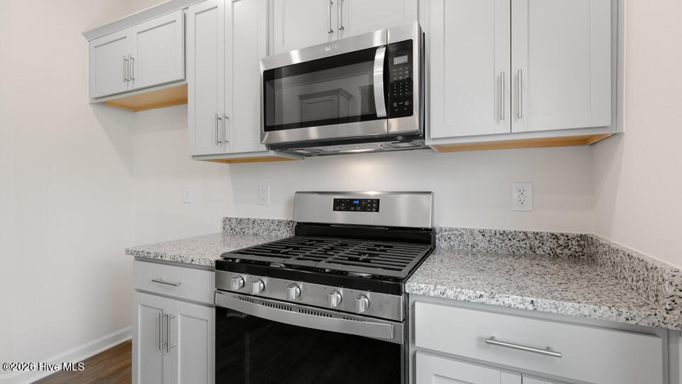 128 Starlight Street Property Photo 6