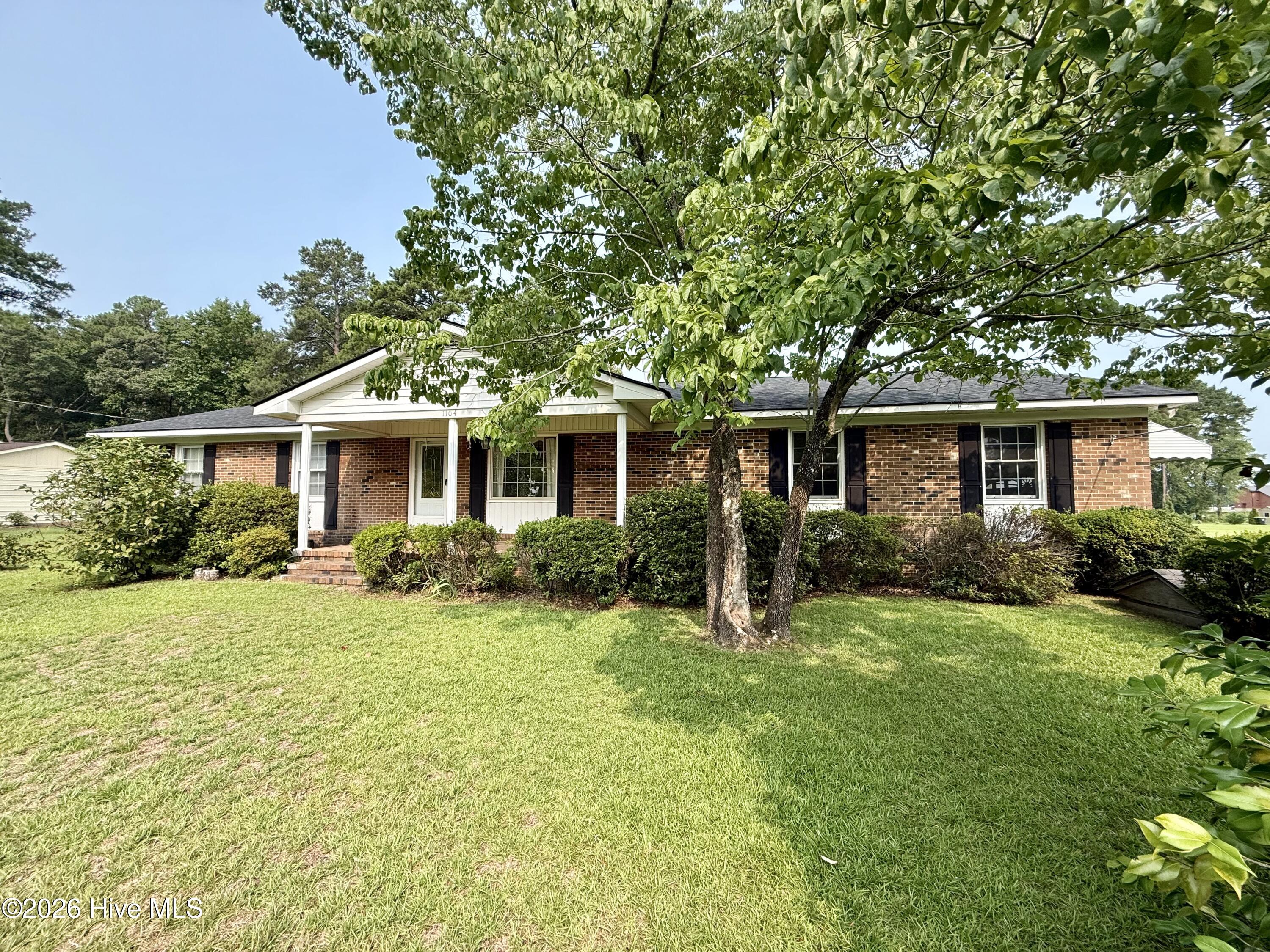 1104 Johnson Drive Property Photo 1