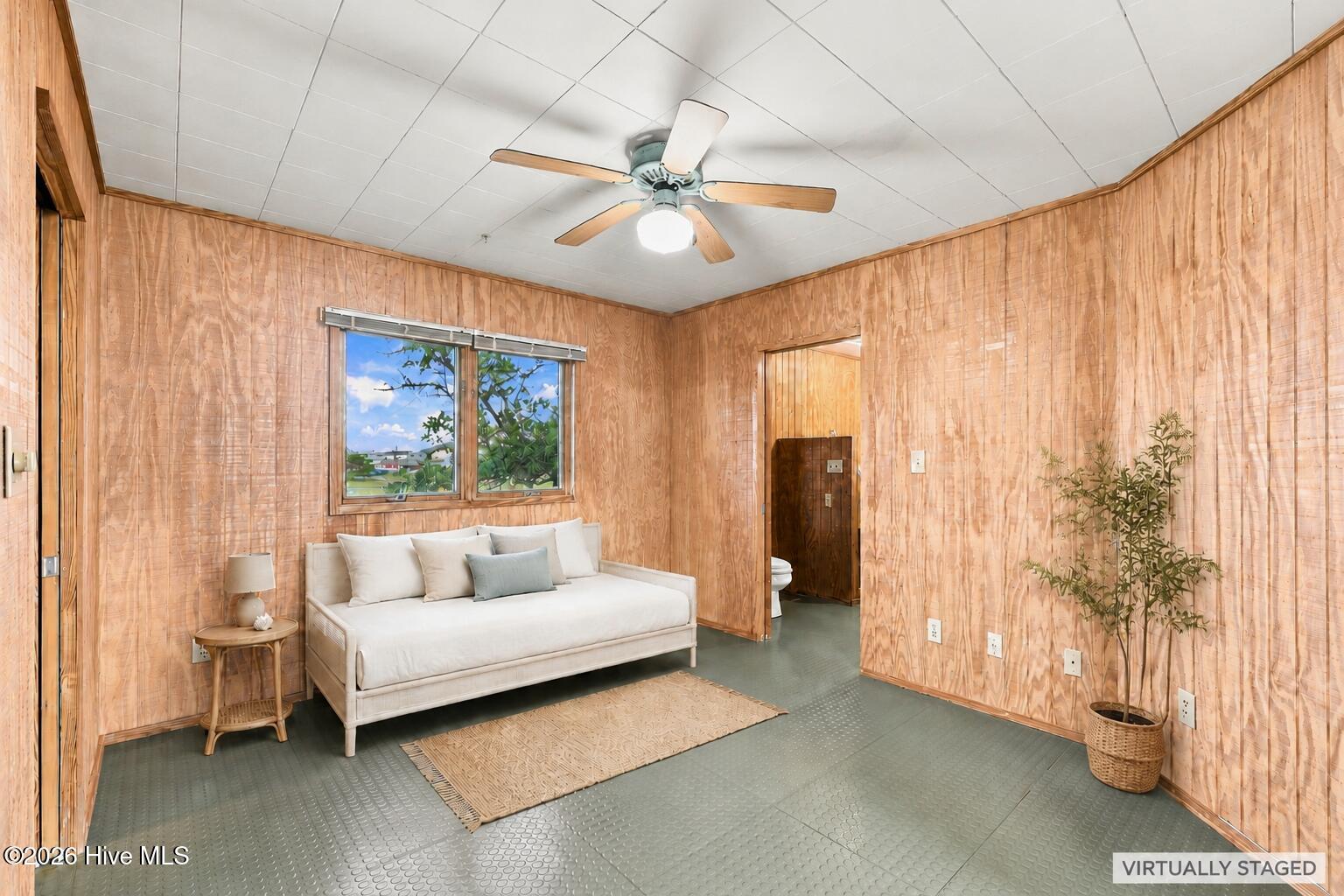 957 Broadway Street Property Photo 15