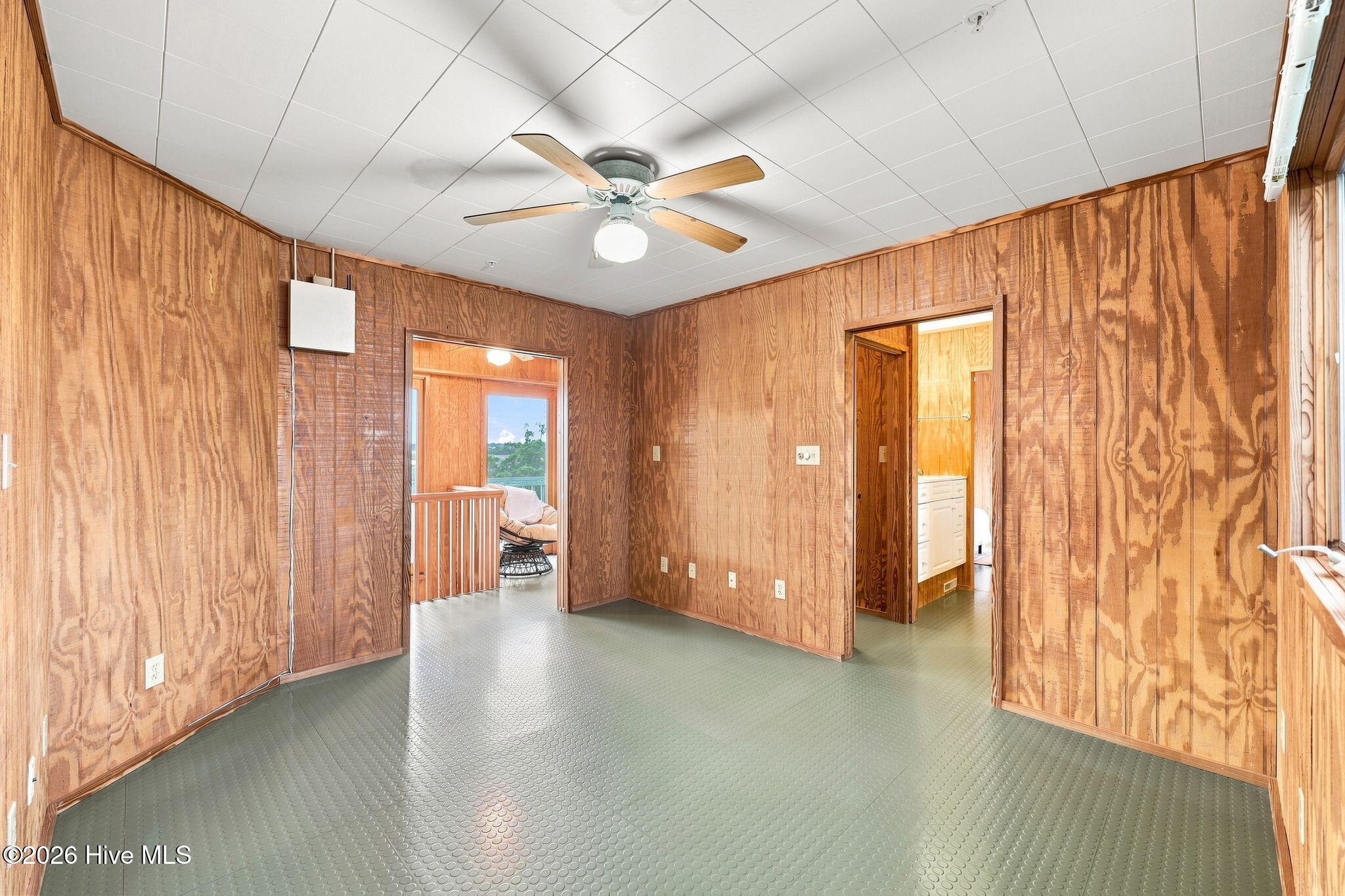 957 Broadway Street Property Photo 16
