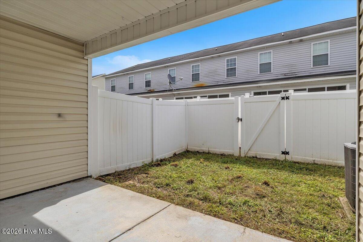 8007 Banister Loop Property Photo 27