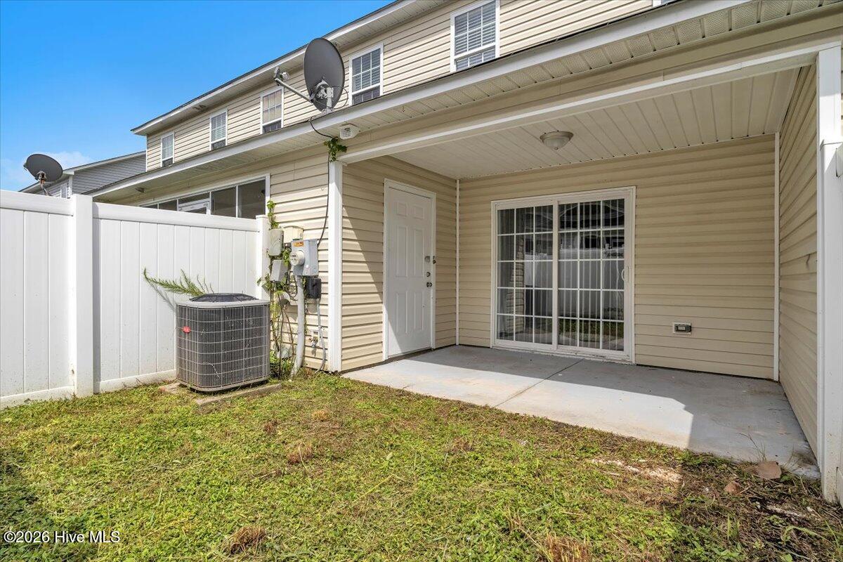 8007 Banister Loop Property Photo 29