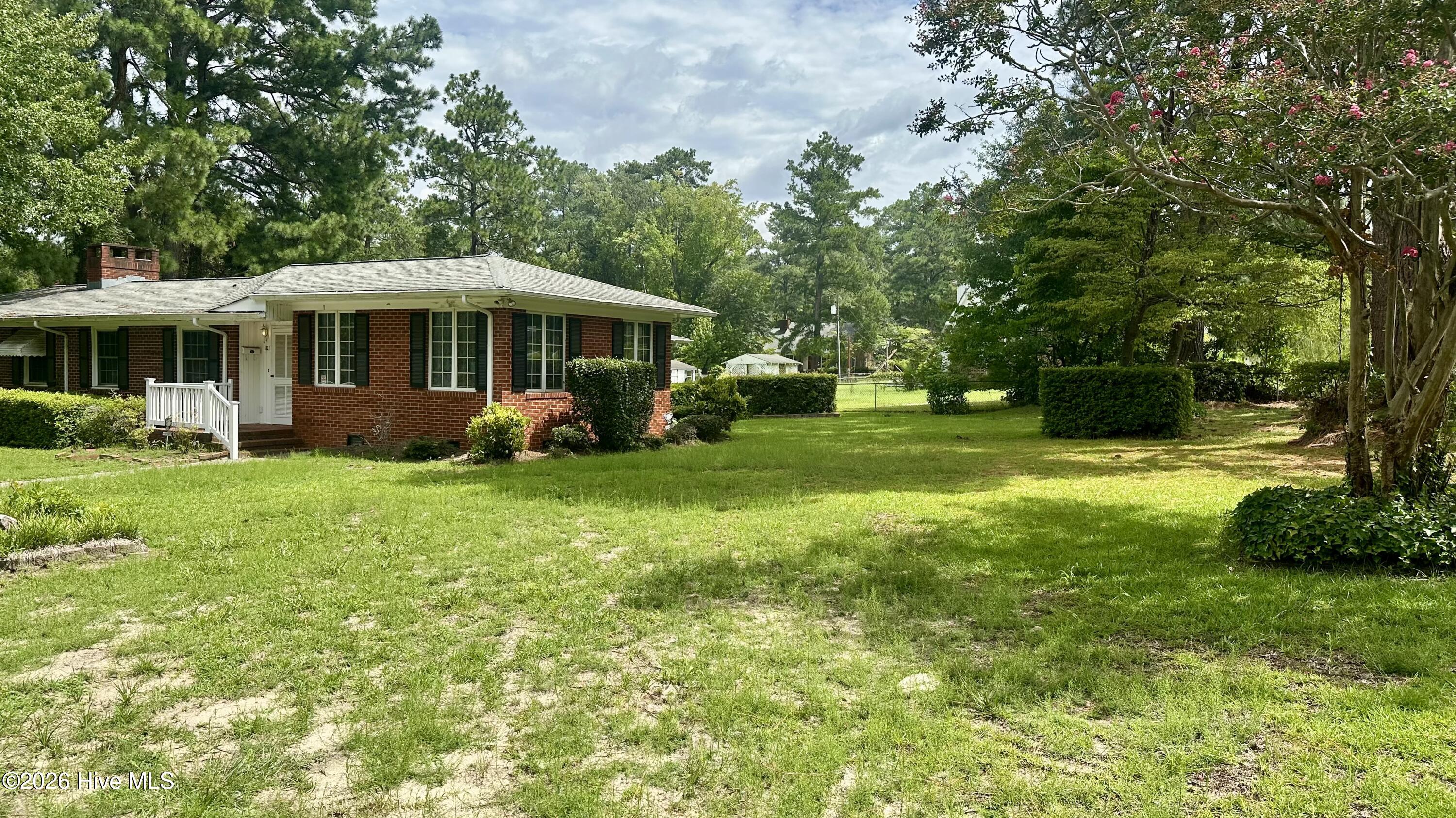 101 E Vance Street Property Photo 3
