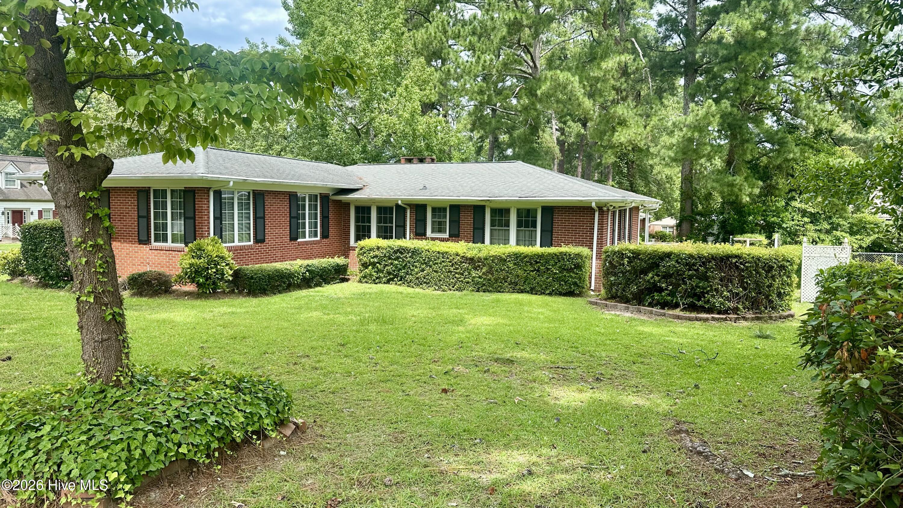 101 E Vance Street Property Photo 4