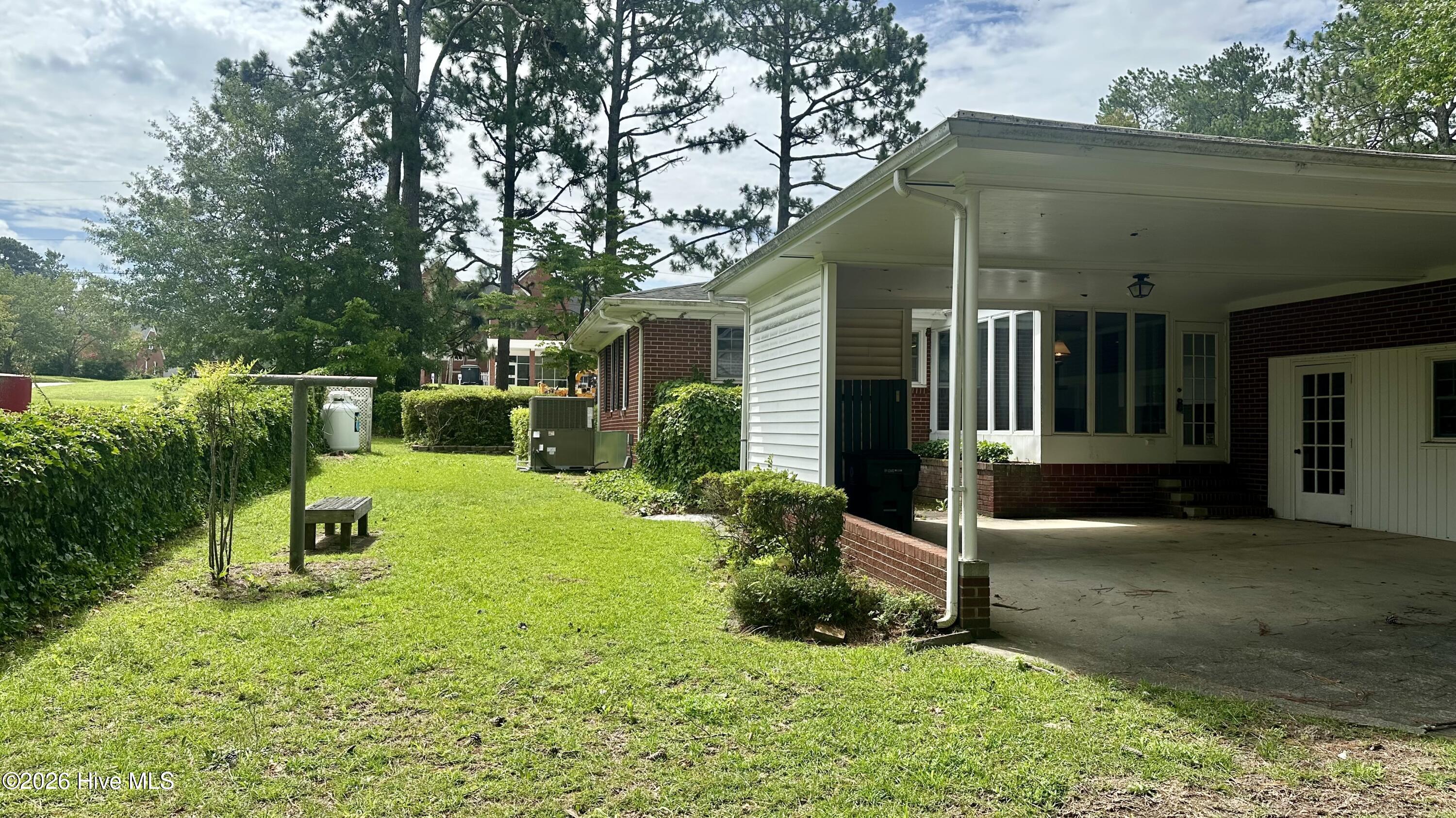 101 E Vance Street Property Photo 6