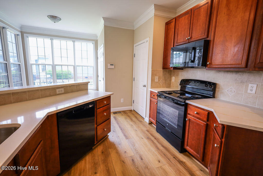 10 London Way Property Photo 9