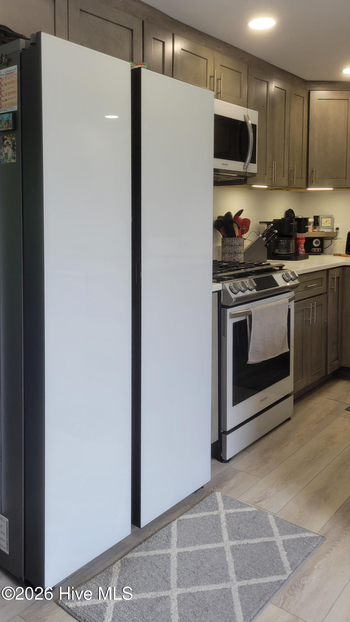 174 S River Drive Property Photo 12