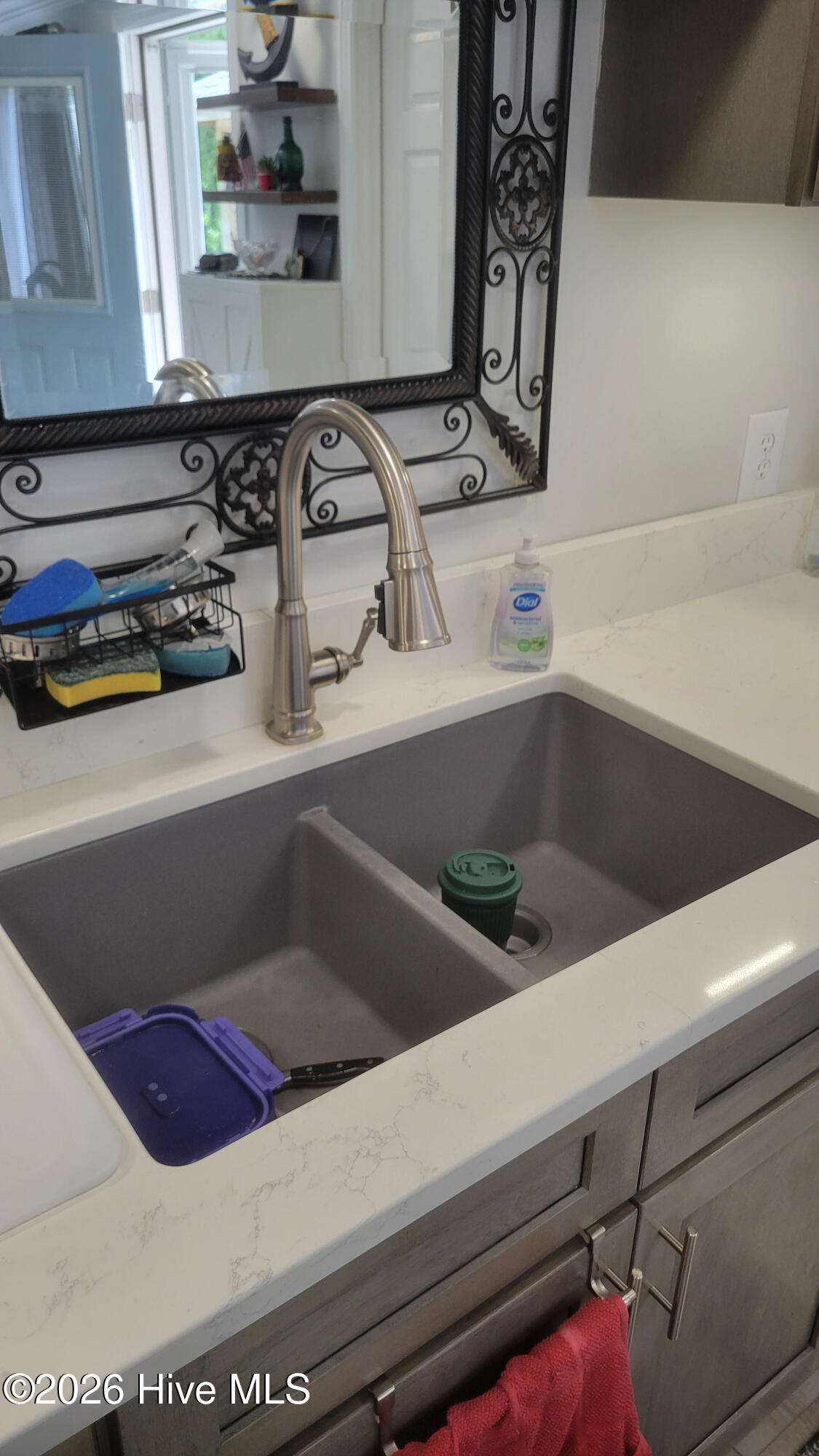 174 S River Drive Property Photo 14