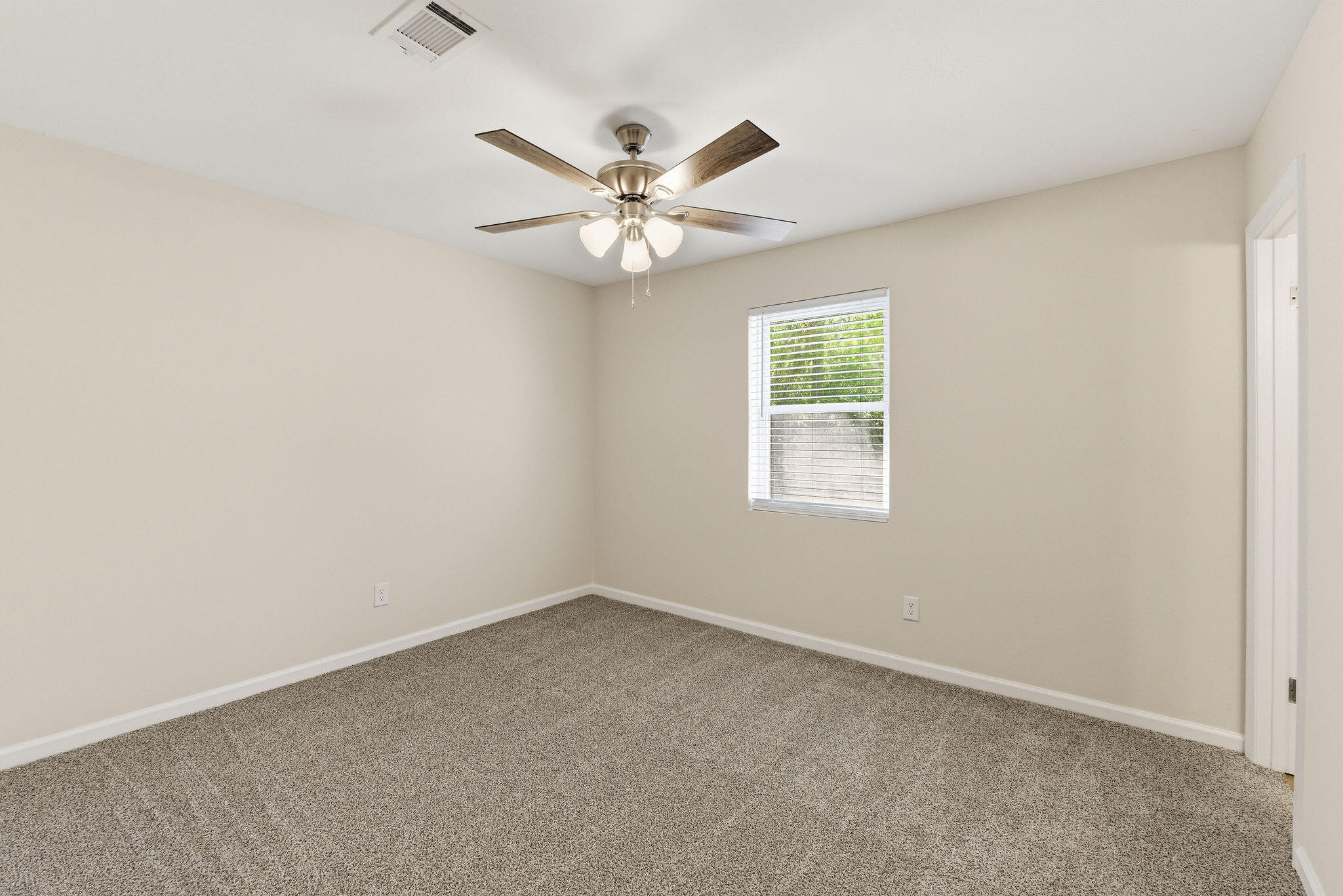 3624 Zurich Road Property Photo 22