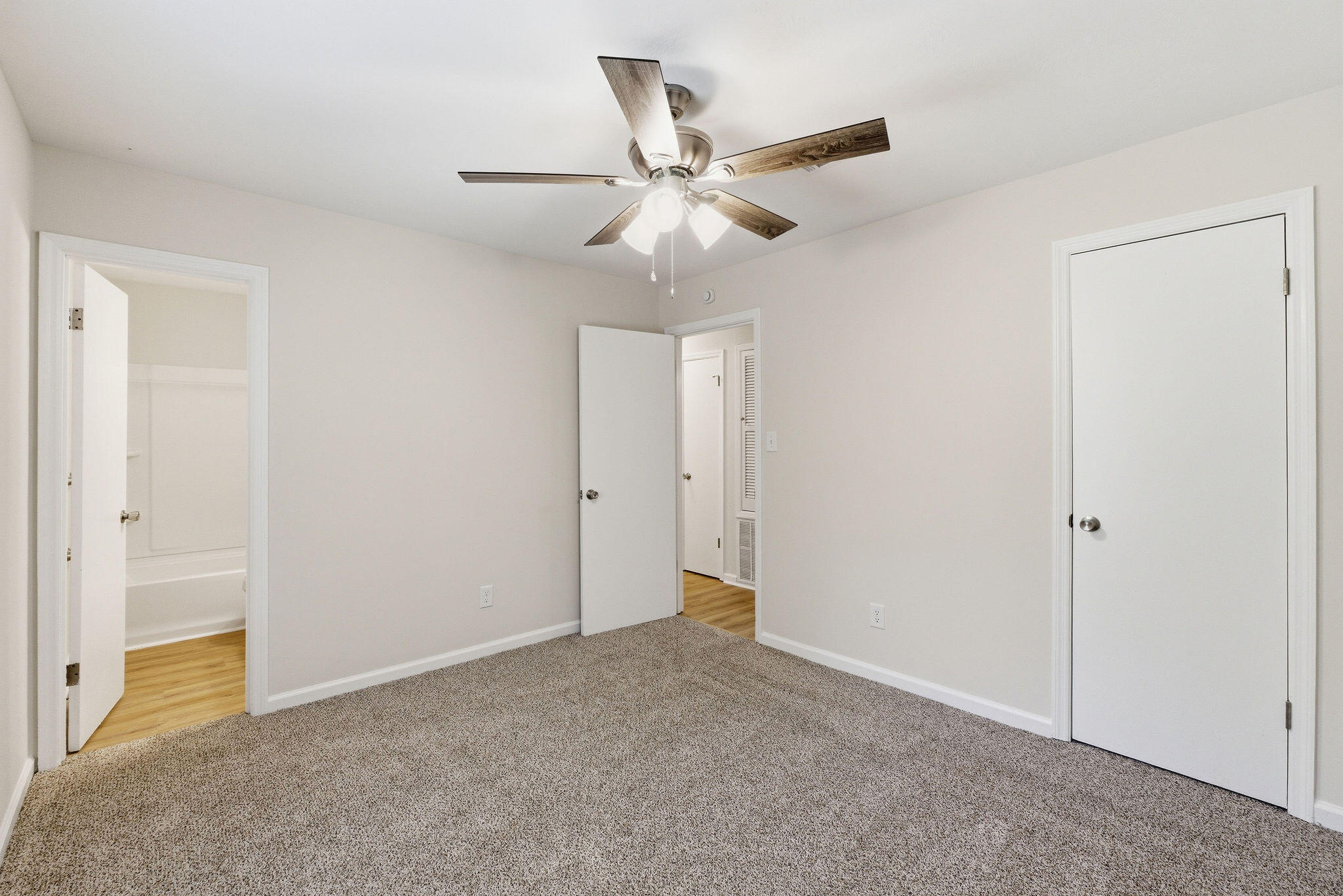 3624 Zurich Road Property Photo 23
