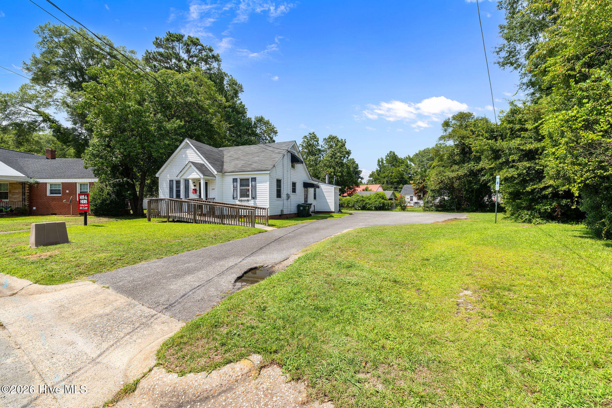 1309 E Ash Street Property Photo 3