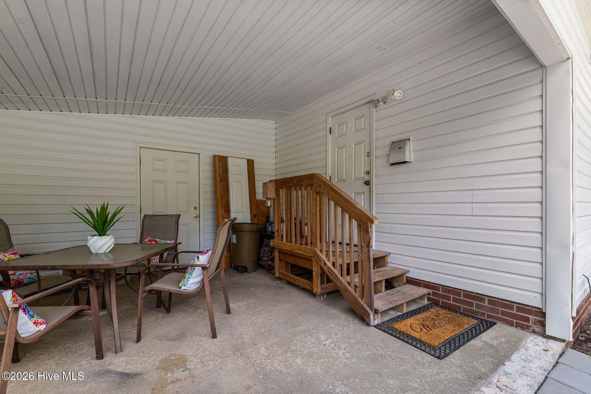 1309 E Ash Street Property Photo 4