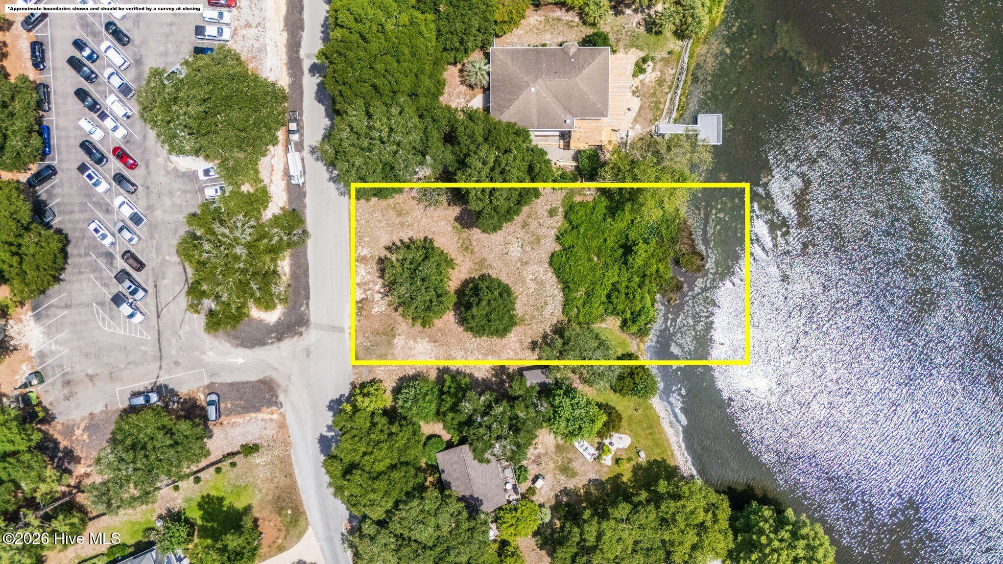 621 Lakeshore Drive Property Photo 5