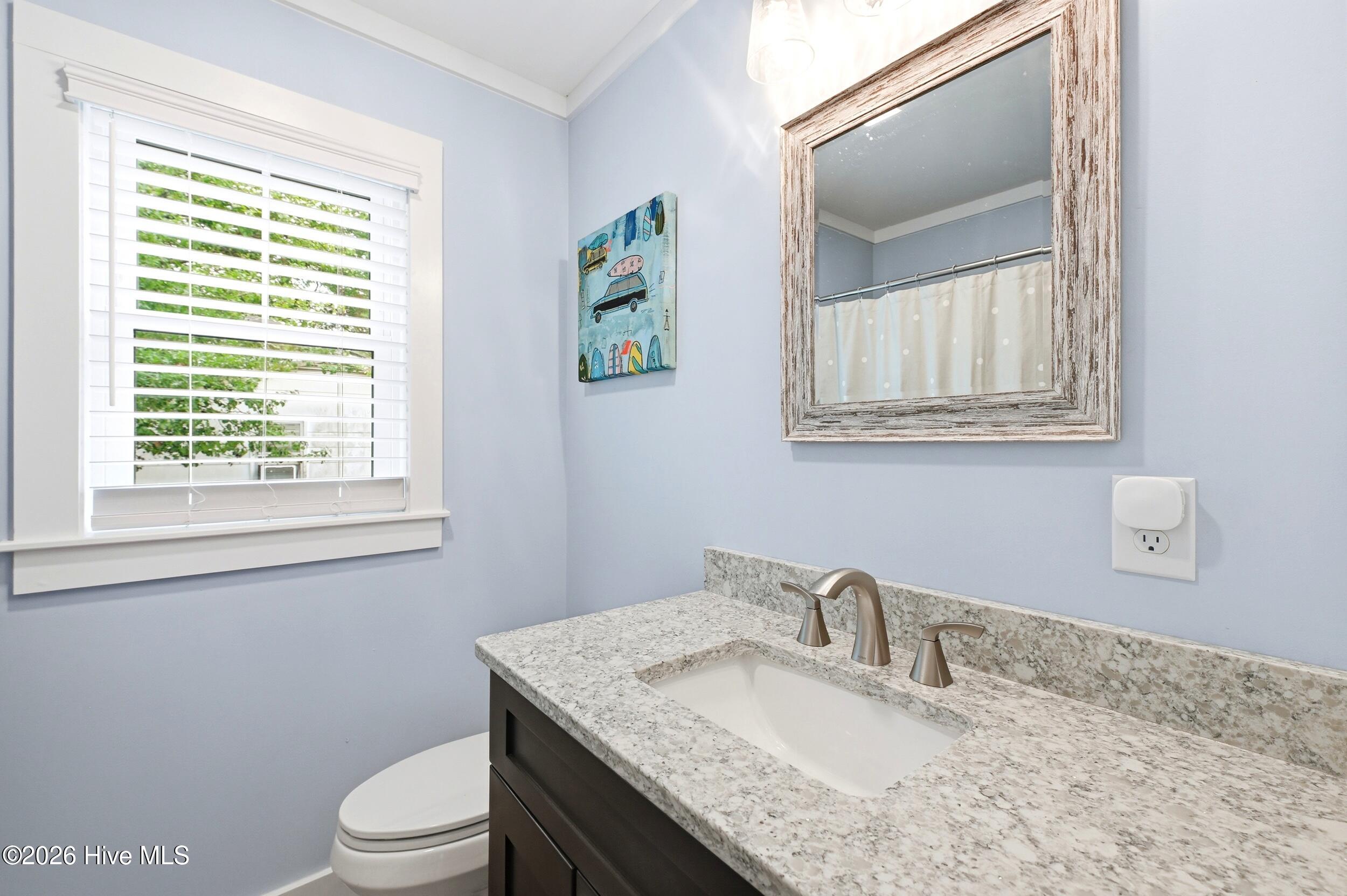 609 Clarendon Avenue Property Photo 17