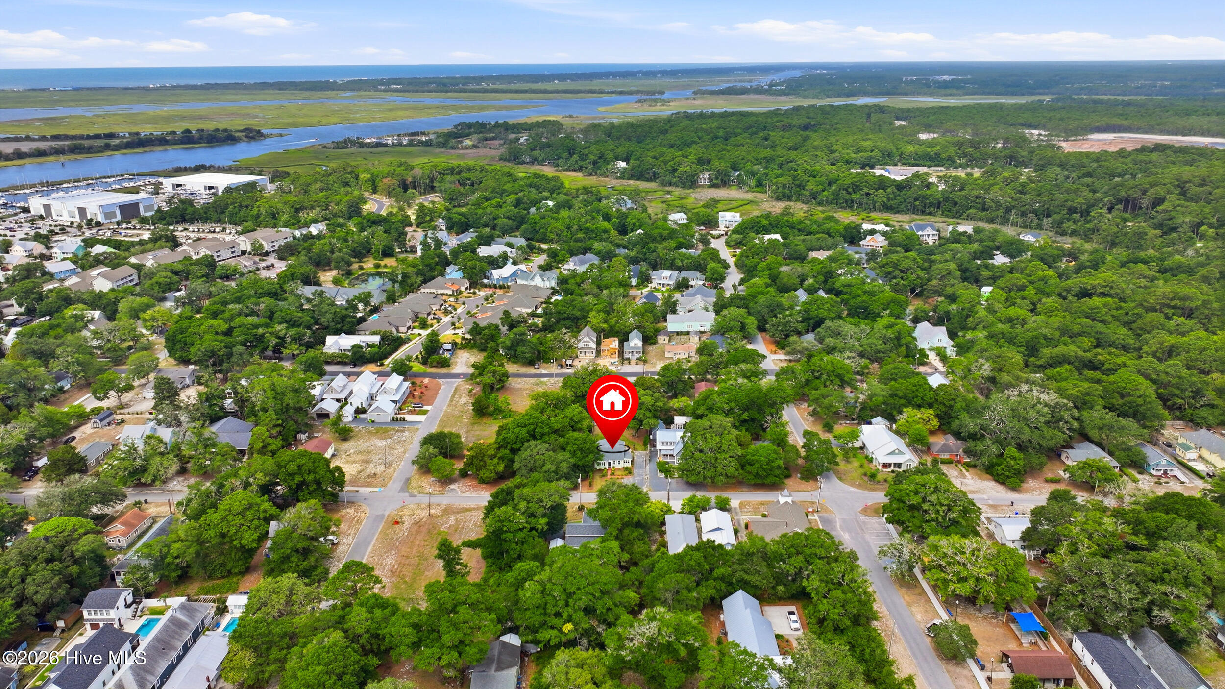 609 Clarendon Avenue Property Photo 39