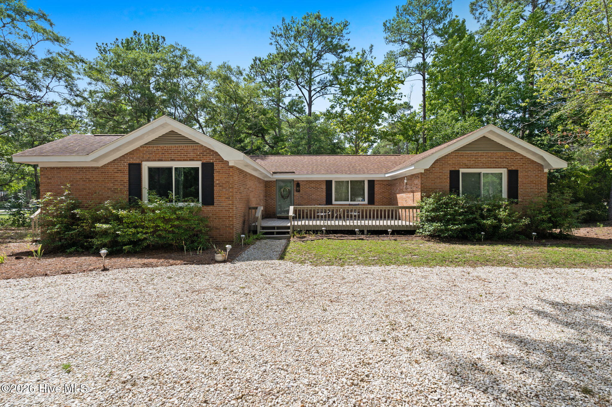 1 Golfview Court Property Photo 1