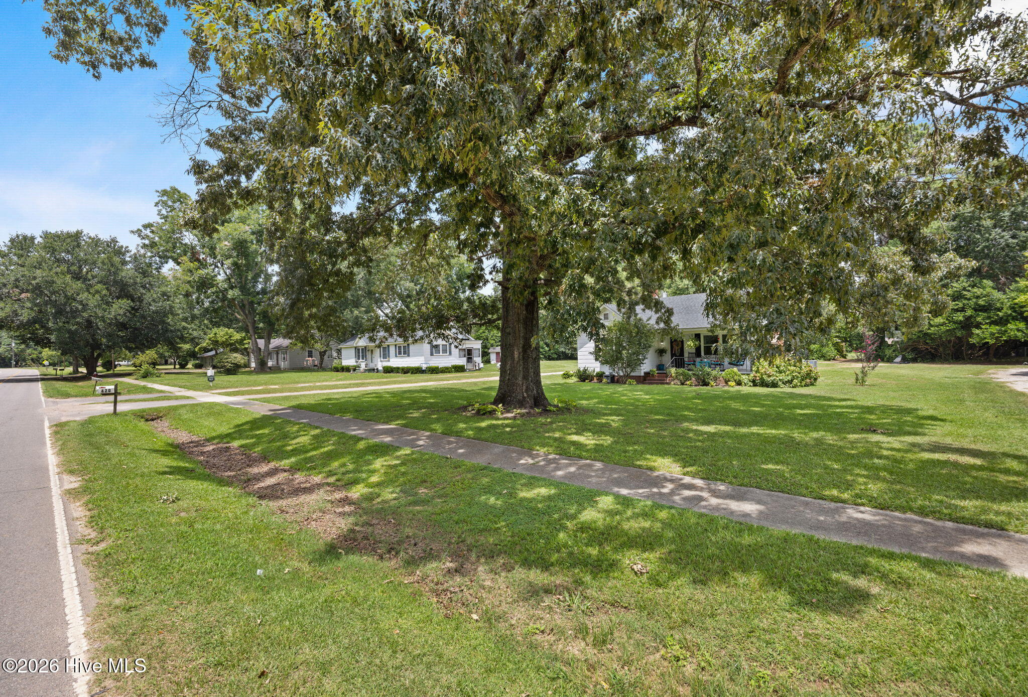 420 E Wise Street Property Photo 3