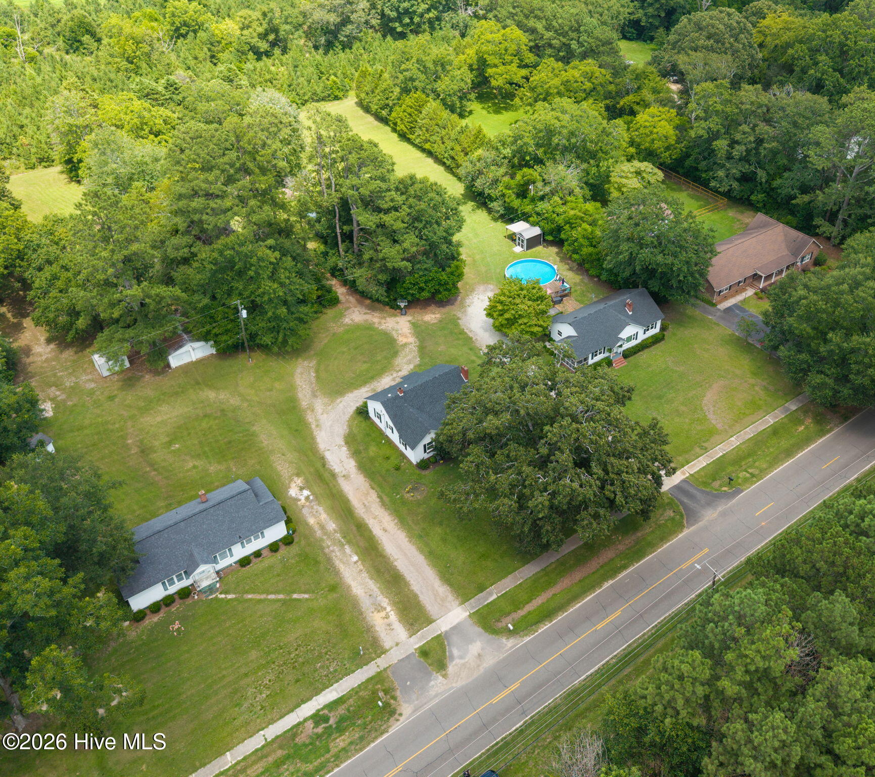 420 E Wise Street Property Photo 6