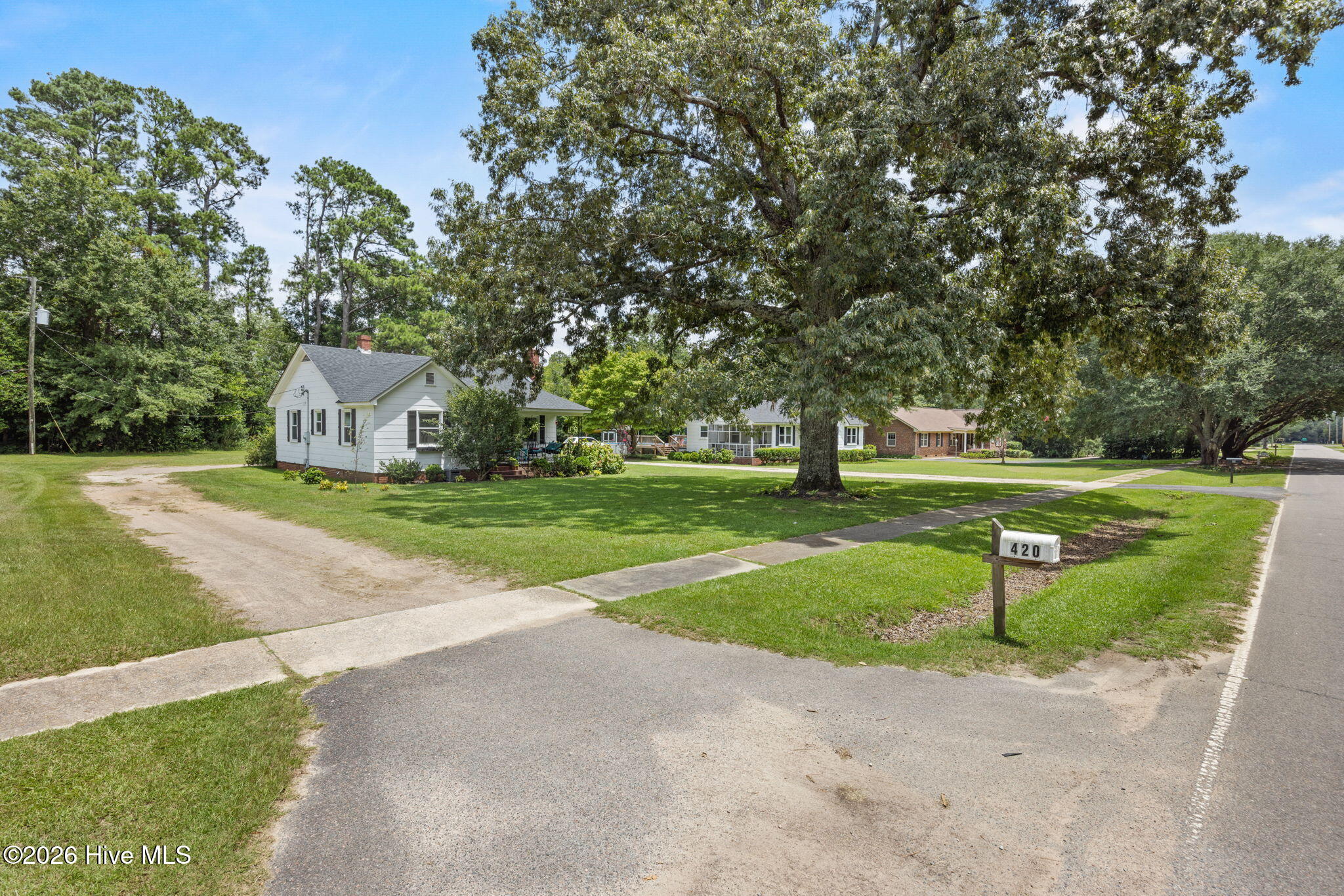 420 E Wise Street Property Photo 7