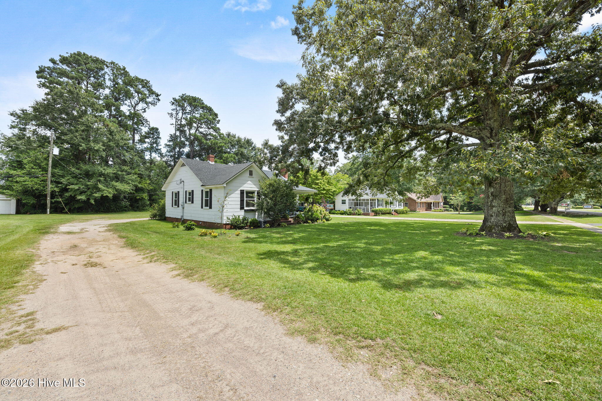420 E Wise Street Property Photo 8