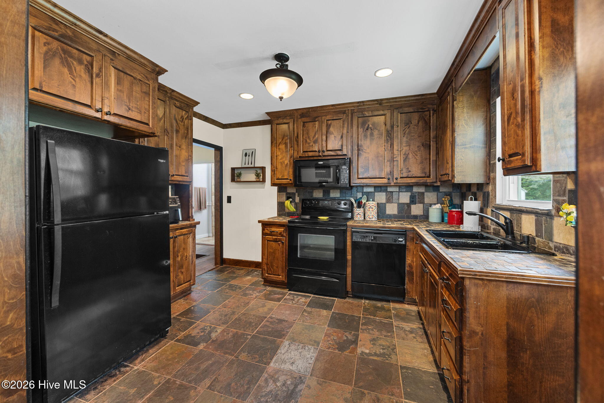 420 E Wise Street Property Photo 19