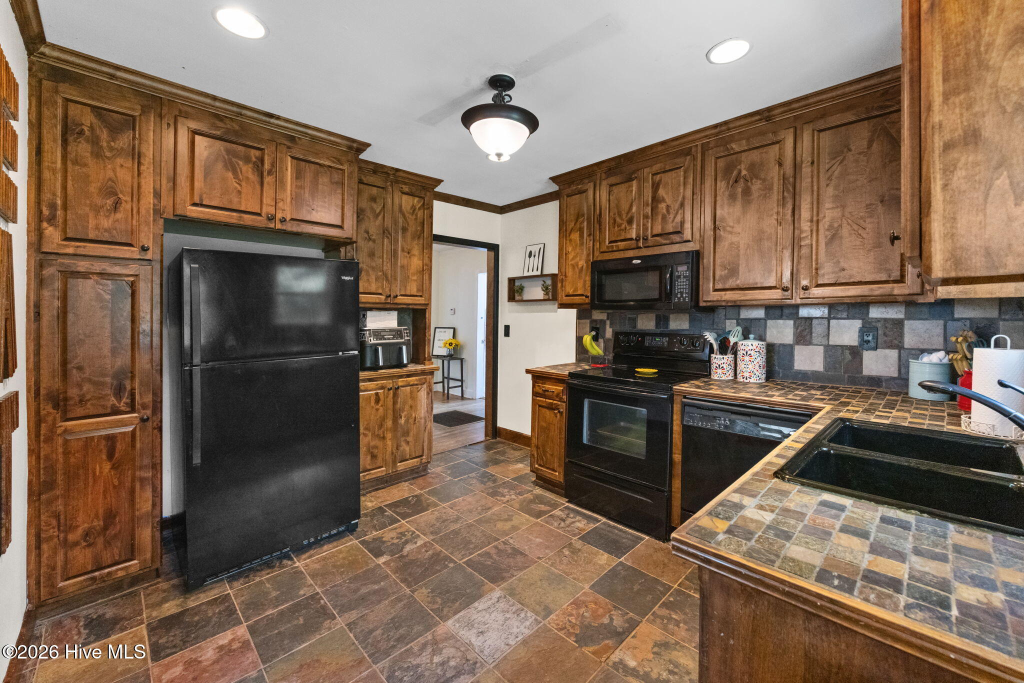 420 E Wise Street Property Photo 21