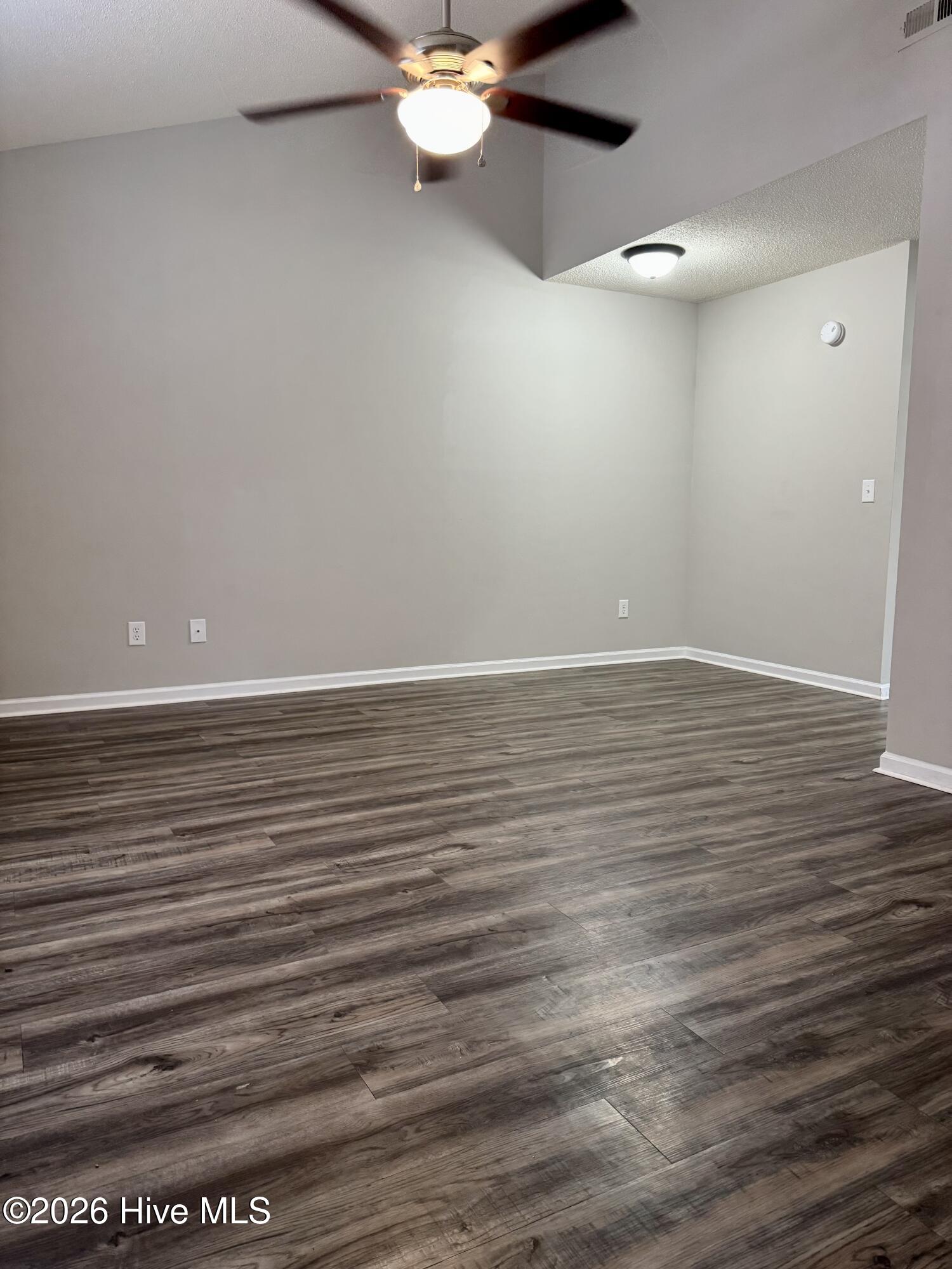 1247 Westpointe Drive 7 Property Photo 3
