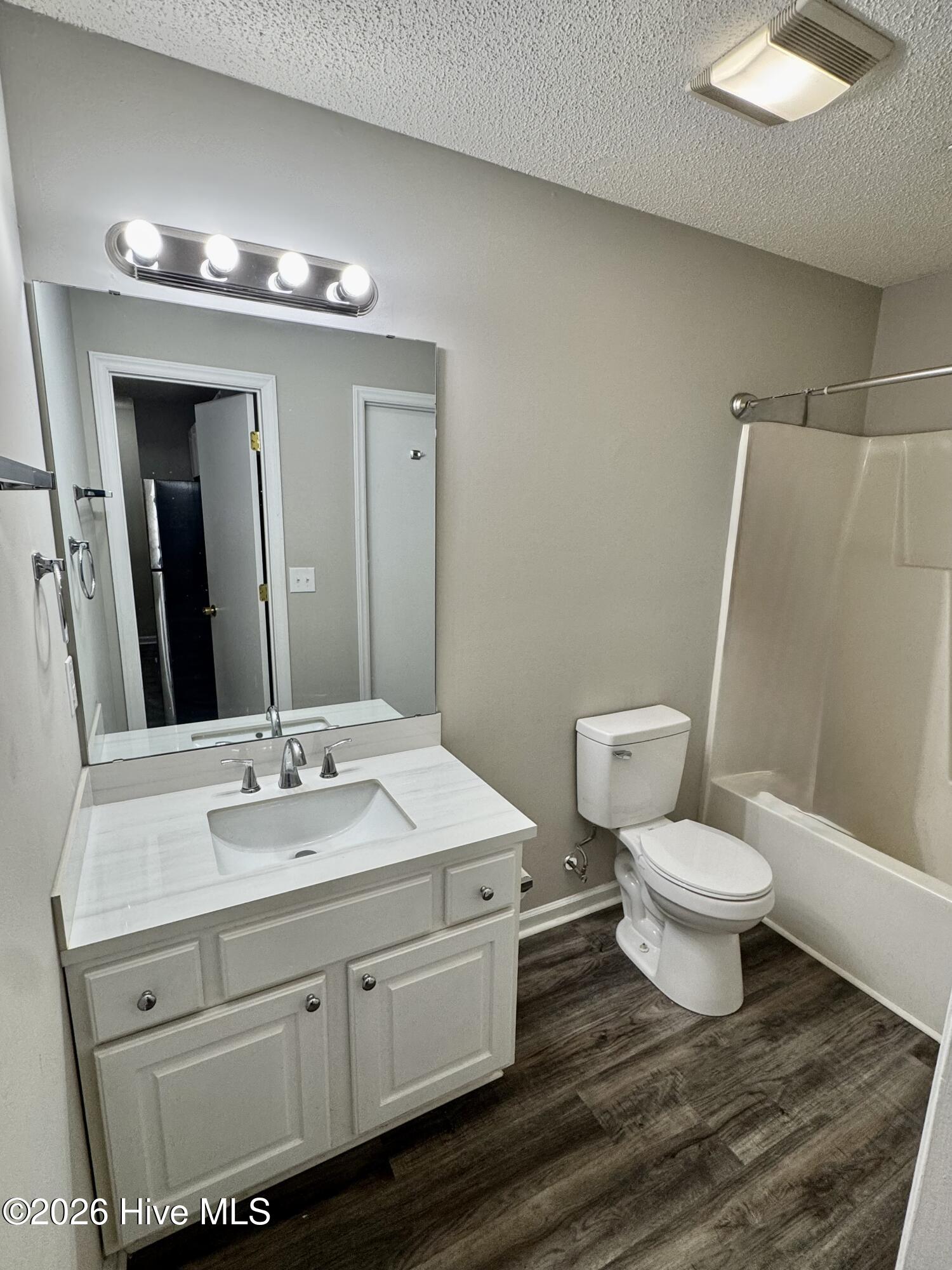 1247 Westpointe Drive 7 Property Photo 8