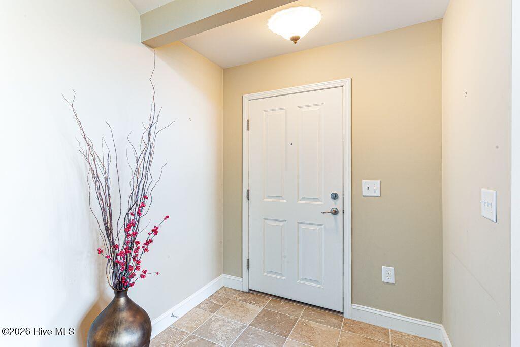 103 E Chelsea Court Property Photo 3