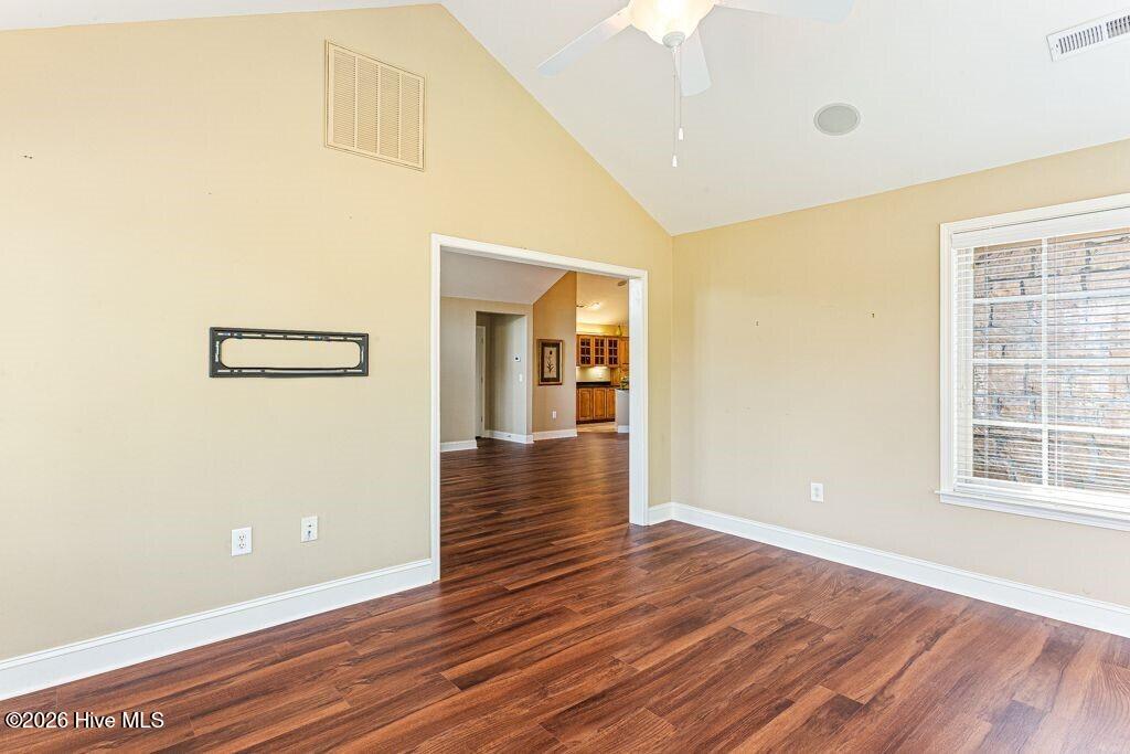 103 E Chelsea Court Property Photo 10