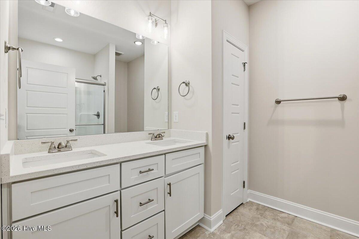 608 S Vance Street Property Photo 20