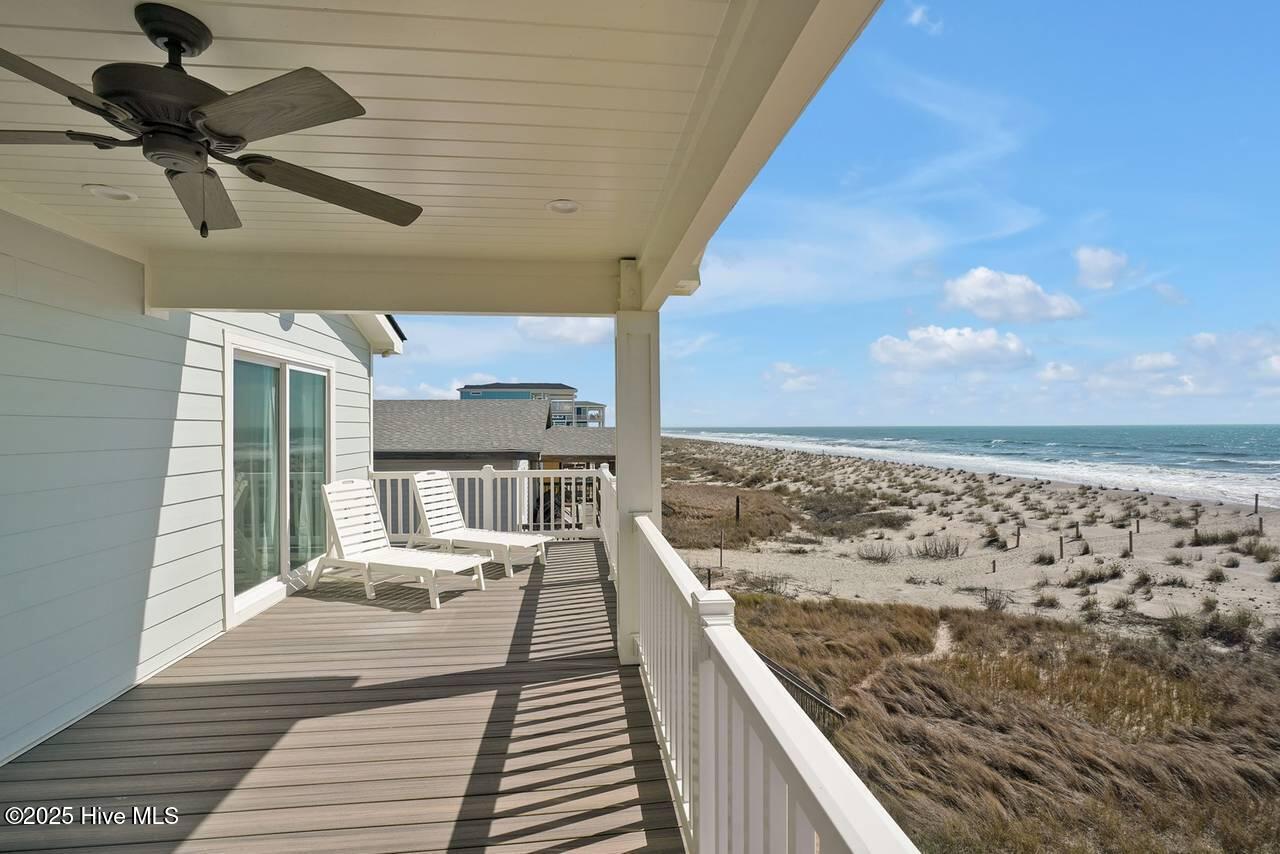 3527 E Beach Drive Property Photo 45