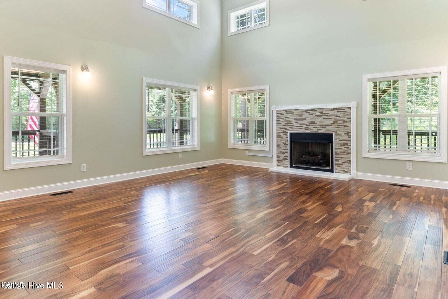 5232 Farmall Drive Property Photo 10