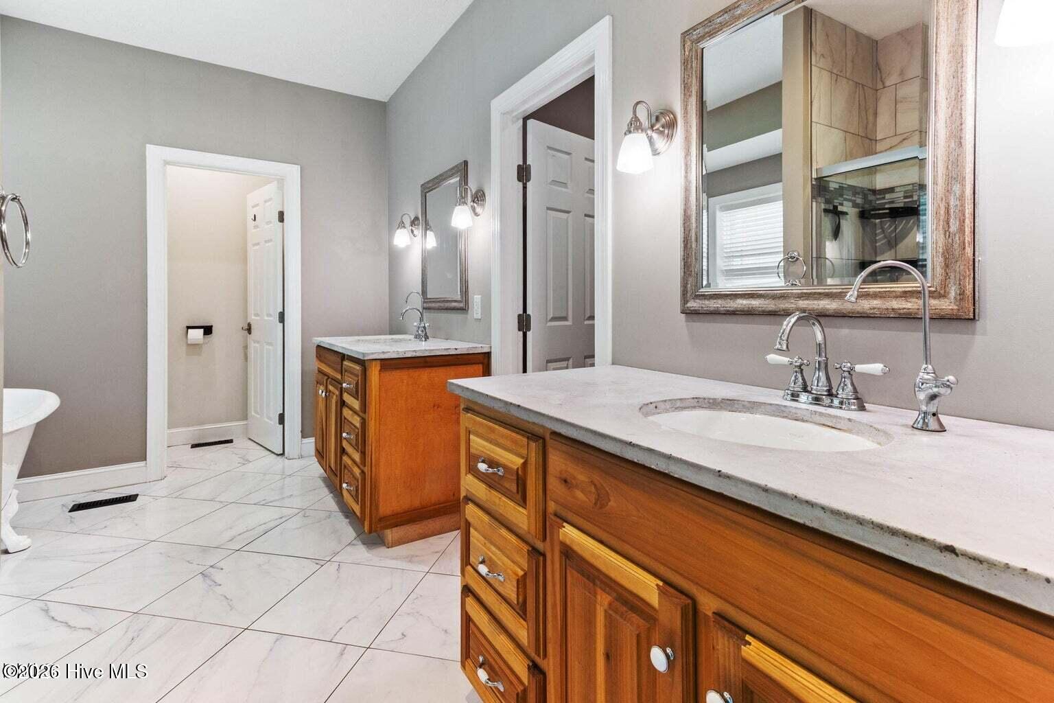 5232 Farmall Drive Property Photo 23