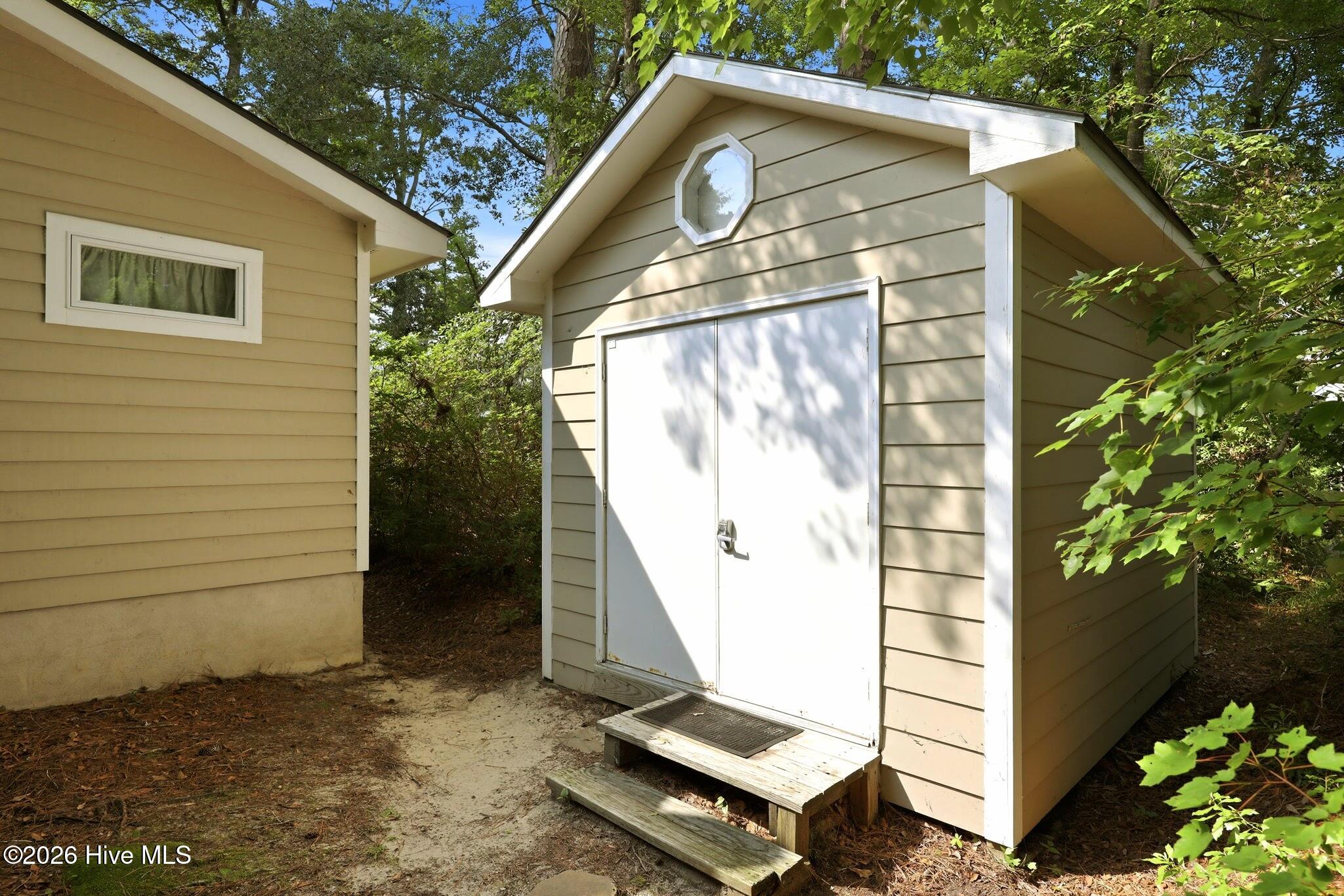 710 Orient Lane Property Photo 22