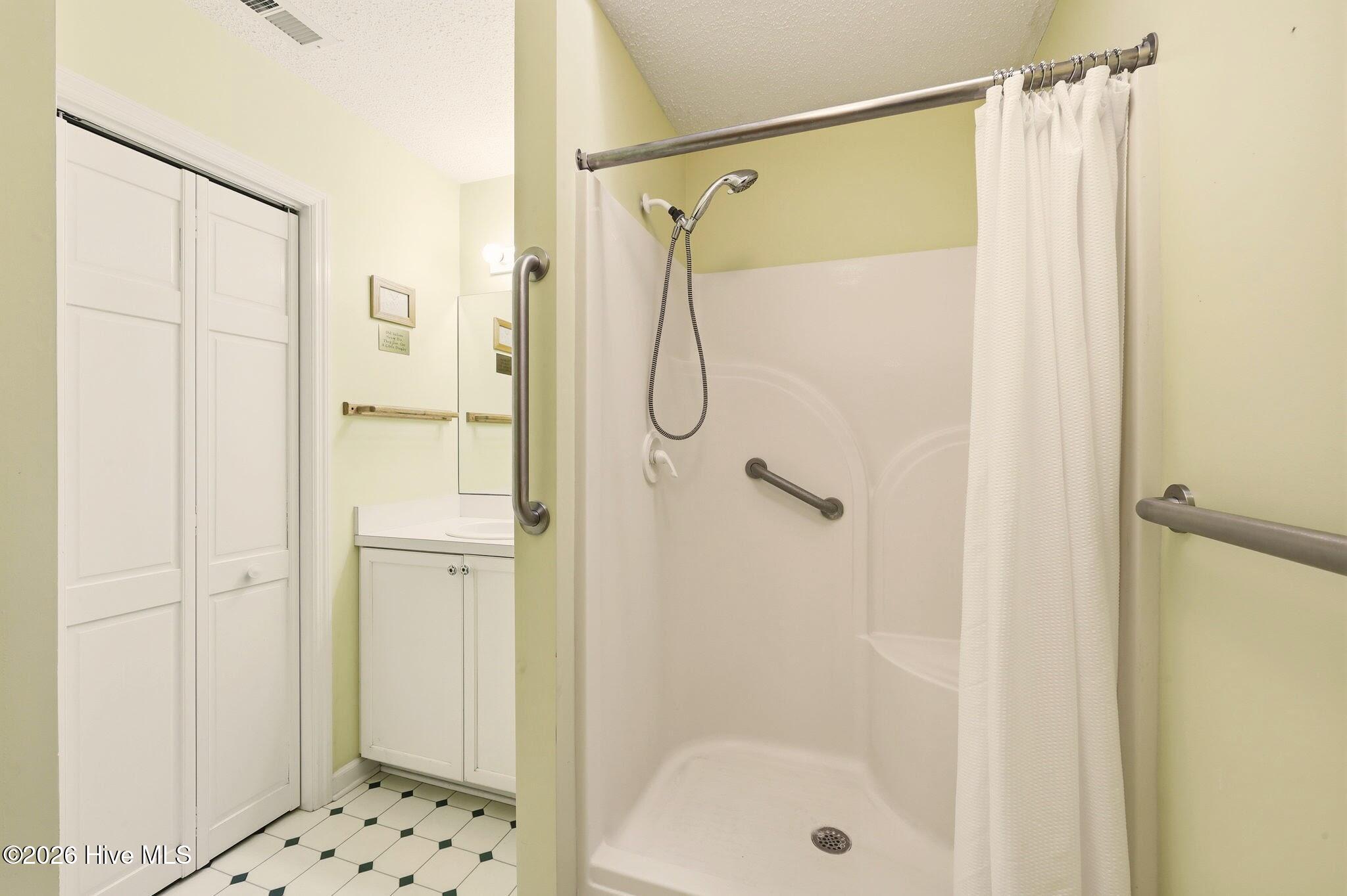710 Orient Lane Property Photo 24
